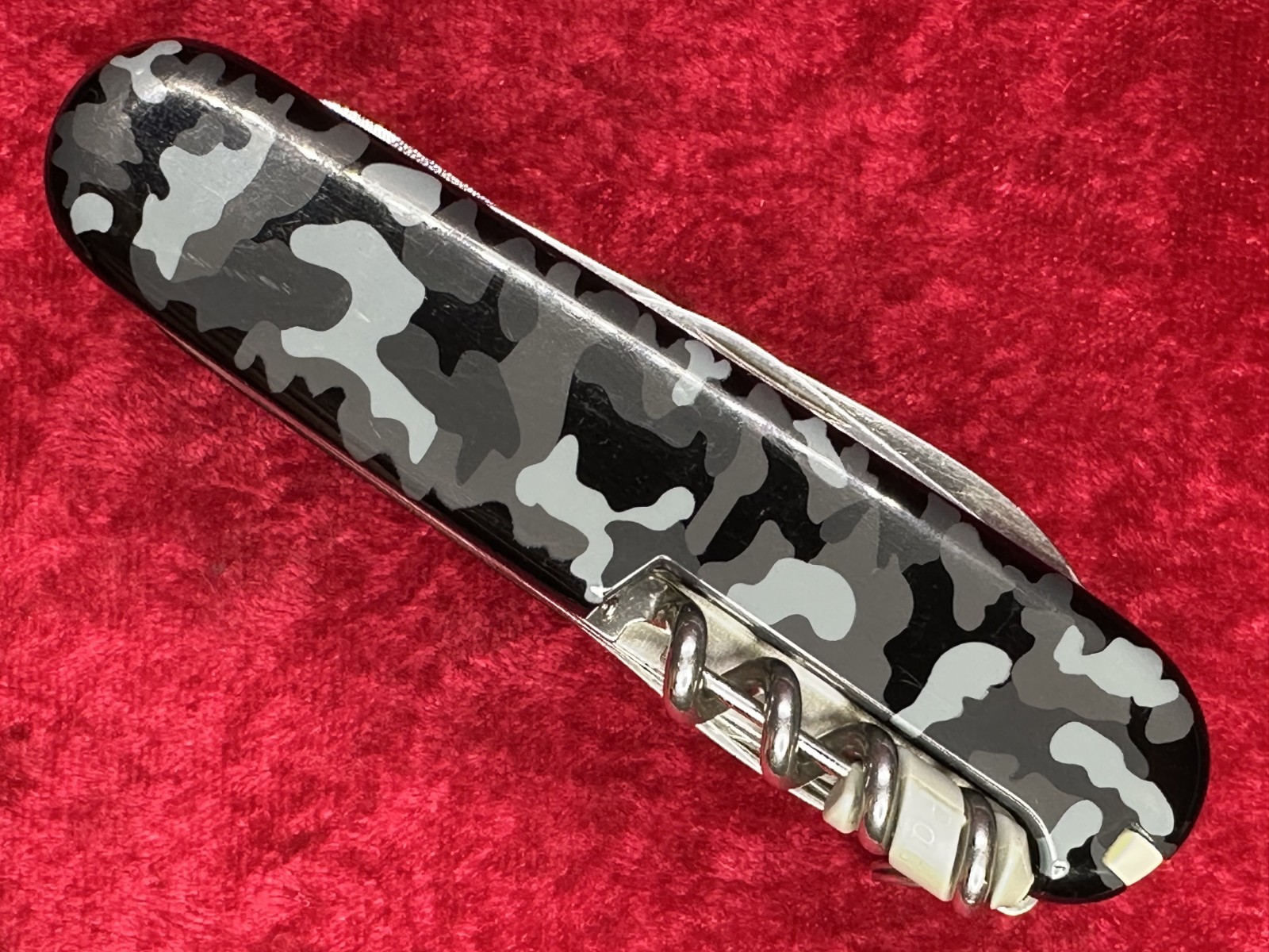 Victorinox SwissChamp Navy Camo Swiss Army Knife 91mm 21 Tool 8 Layer (684)