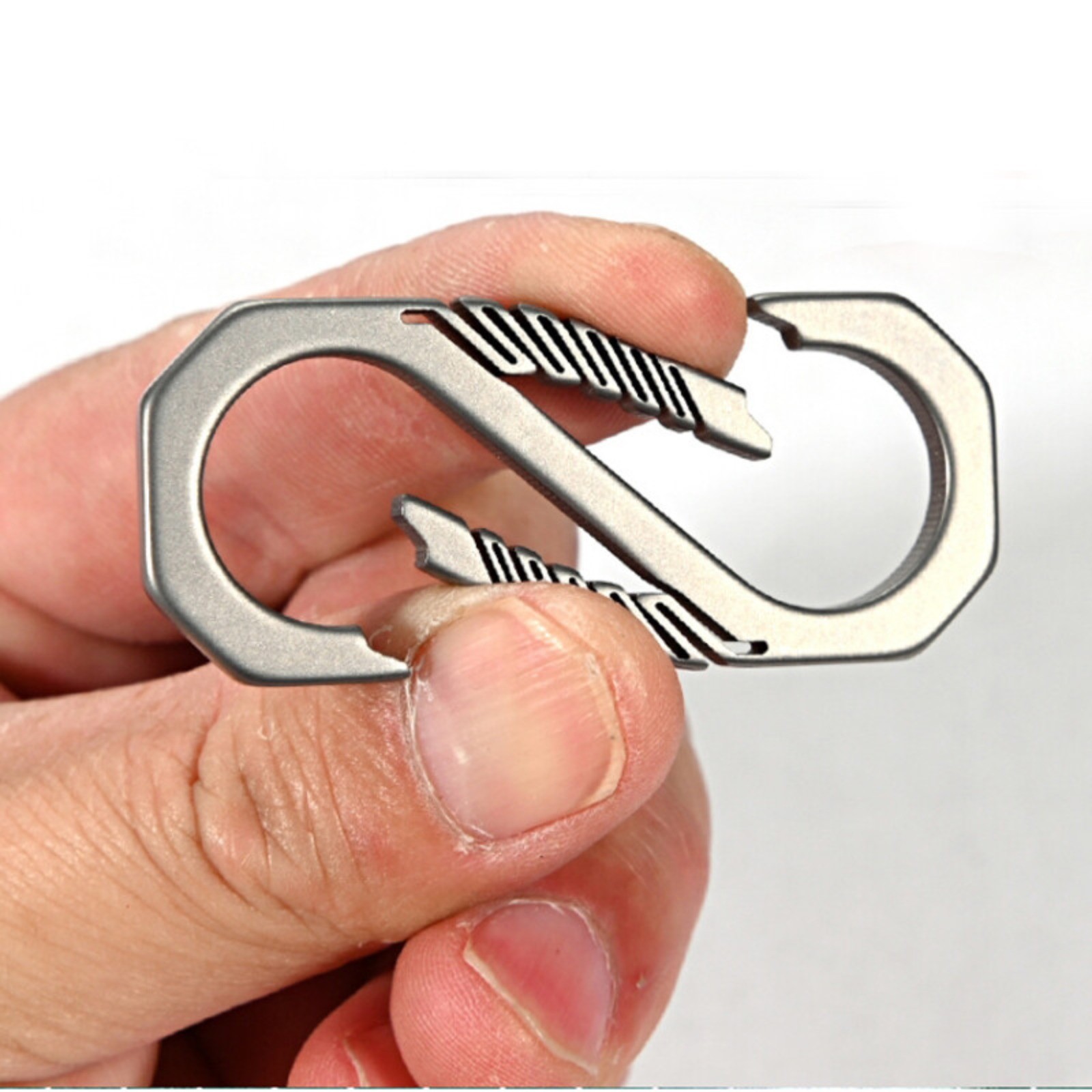 Portable Titanium Alloy Keychain +32MM Key Ring EDC Quick Hanging Buckle Tool