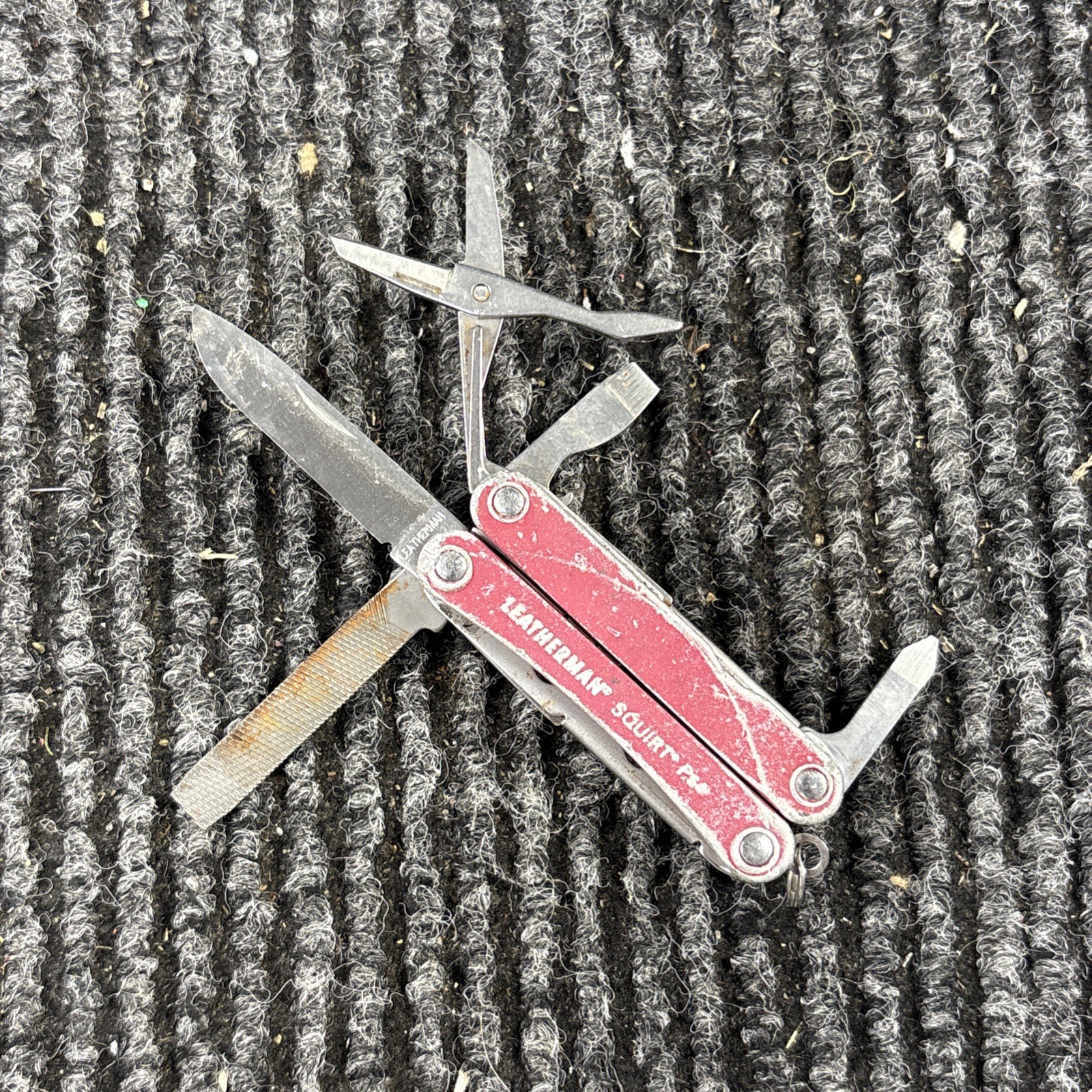 Leatherman Squirt PS4 Multitool Red Discontinued Retired (176)