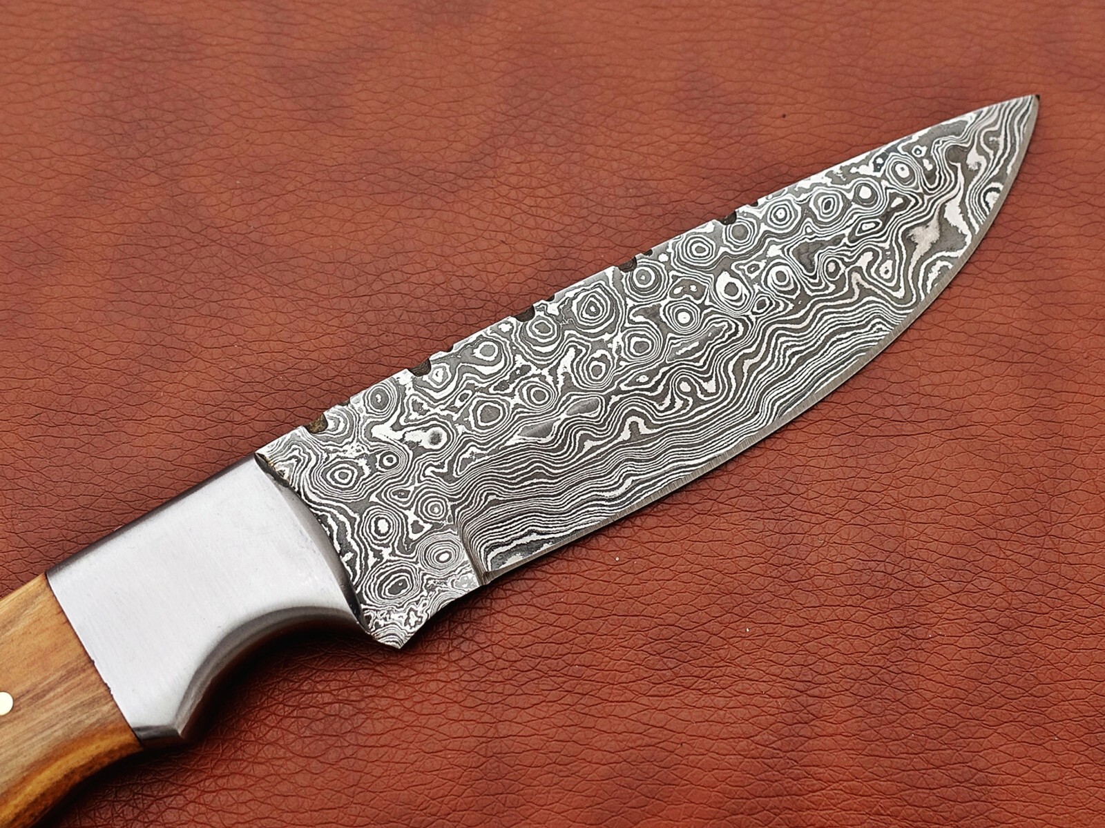 9.5″ Rain drop Damascus steel Kow wood scale Skinning knife W/ Leather sheath