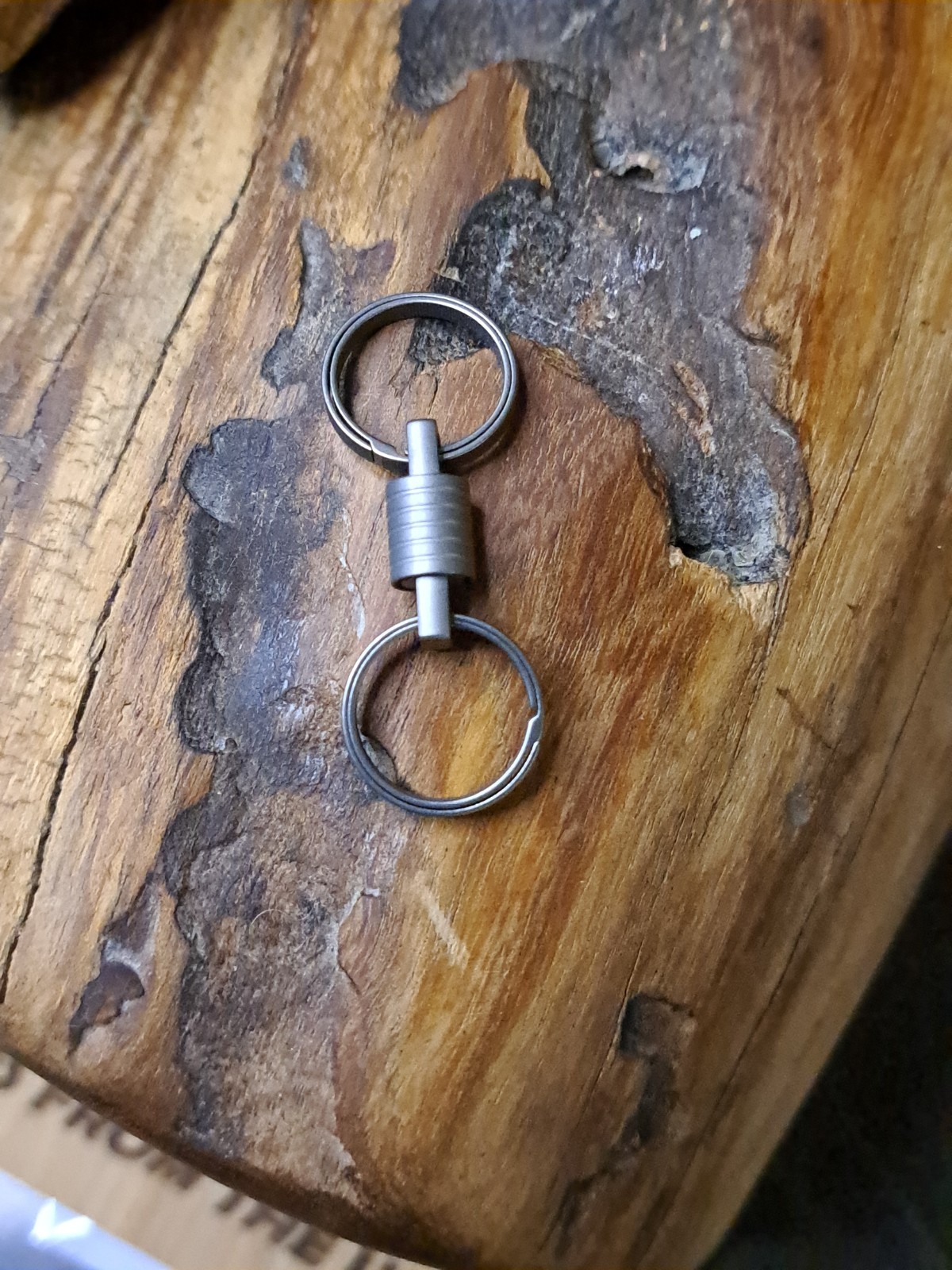 Pro Mini Series Titanium Swivel With 16mm Titanium Sidepush Keyrings