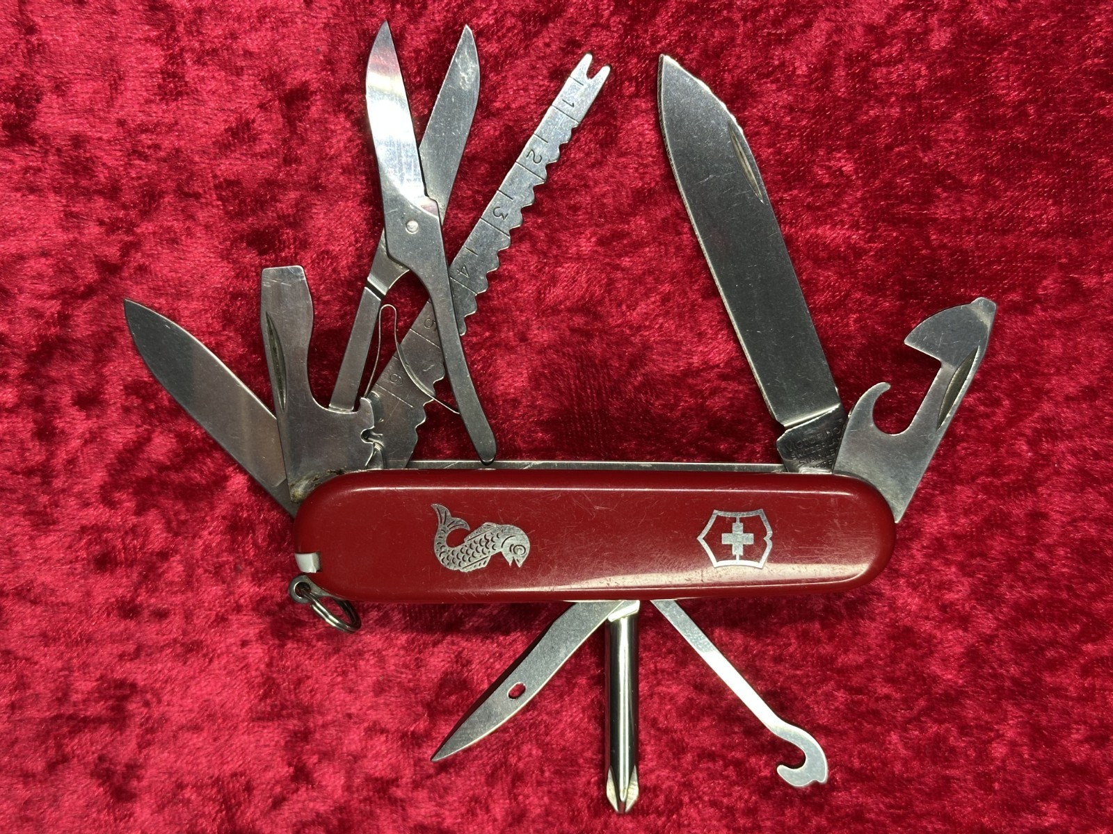Victorinox Fisherman Swiss Army Knife 12 Tool No Sheath Random Pick Used (431)
