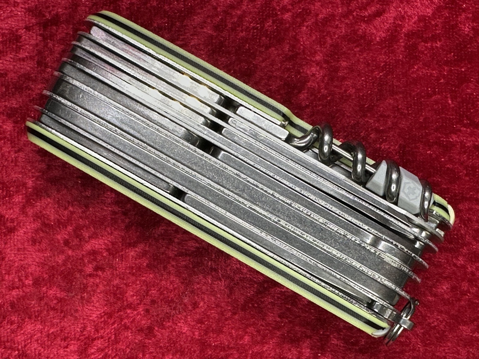 Victorinox SwissChamp Custom Glow In The Dark Scales Swiss Army Knife 91mm (691)