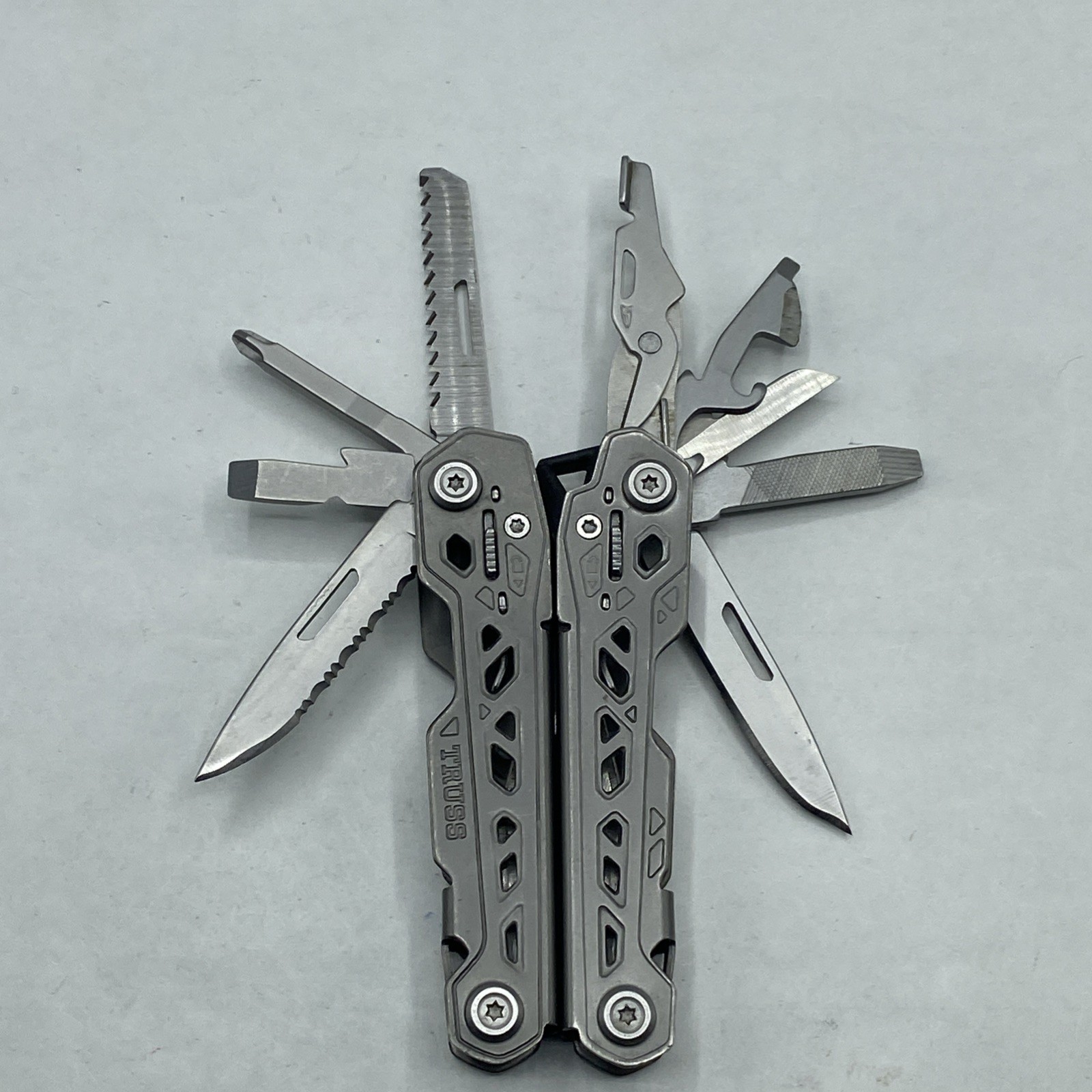 Gerber Truss Multi Tool – Gray