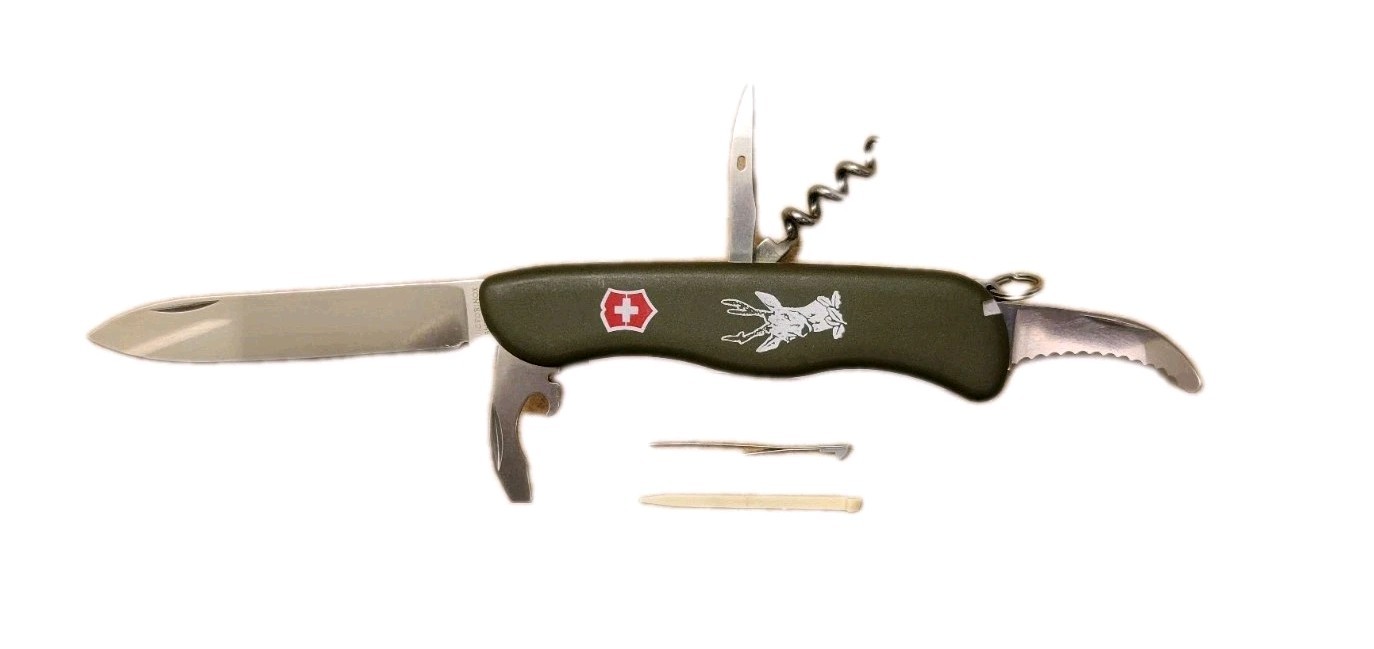 Victorinox Hunter Swiss Army Knife Olive Drab 0.8873.4 W/Sheath Great Condition