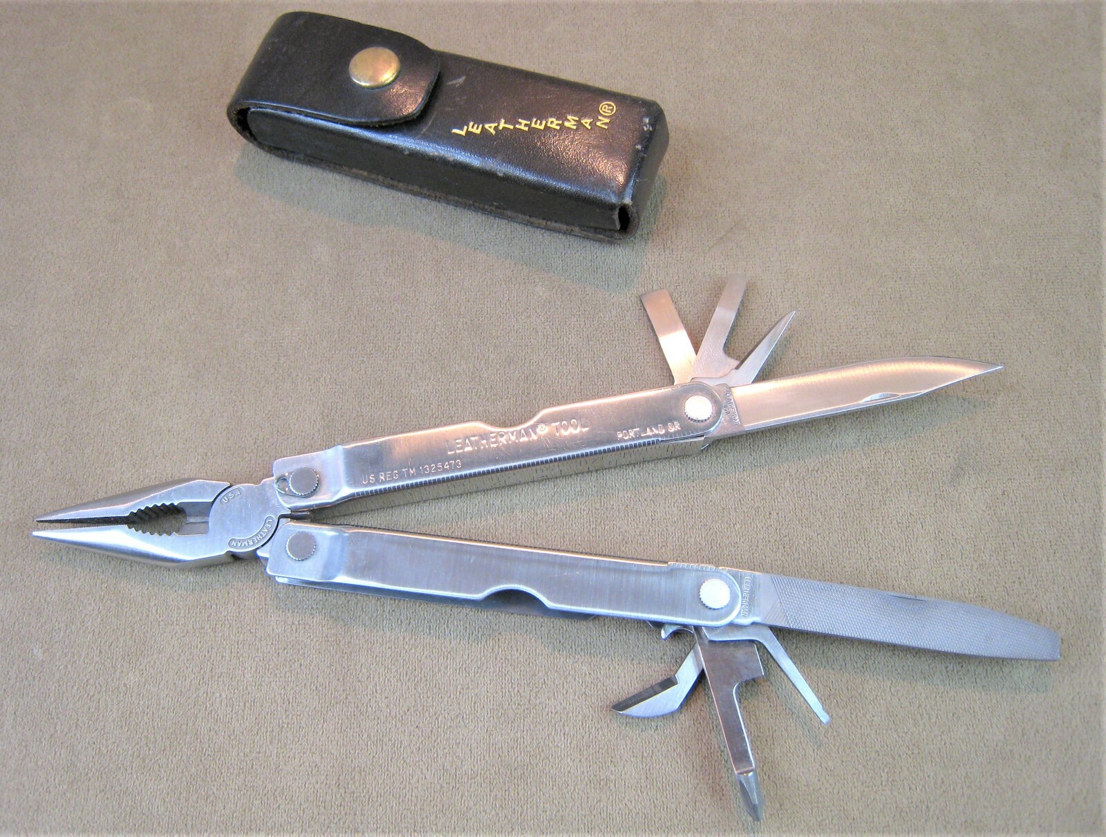 TIGHT! VINTAGE USA LEATHERMAN TOOL US. REG. TM 1325473 MULTI-TOOL KNIFE PLIERS