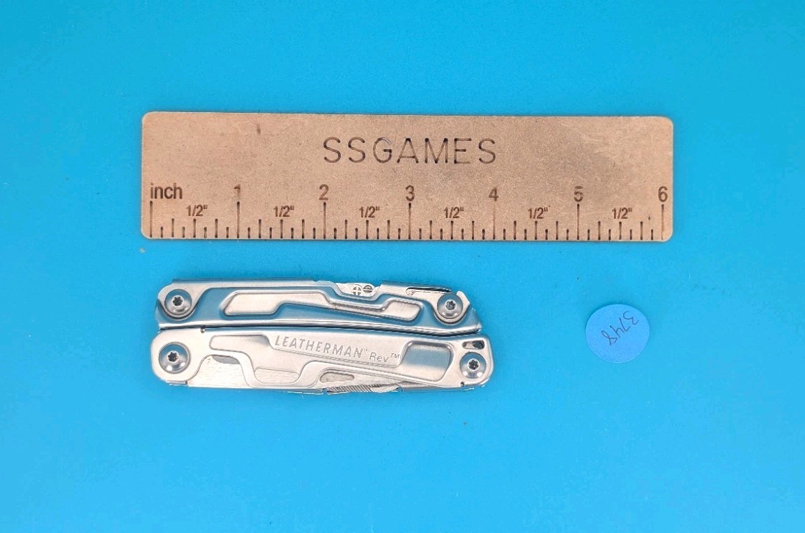 Leatherman Rev 3.8″ Multi-Tool, Stainless! *UBC GRADUATE*