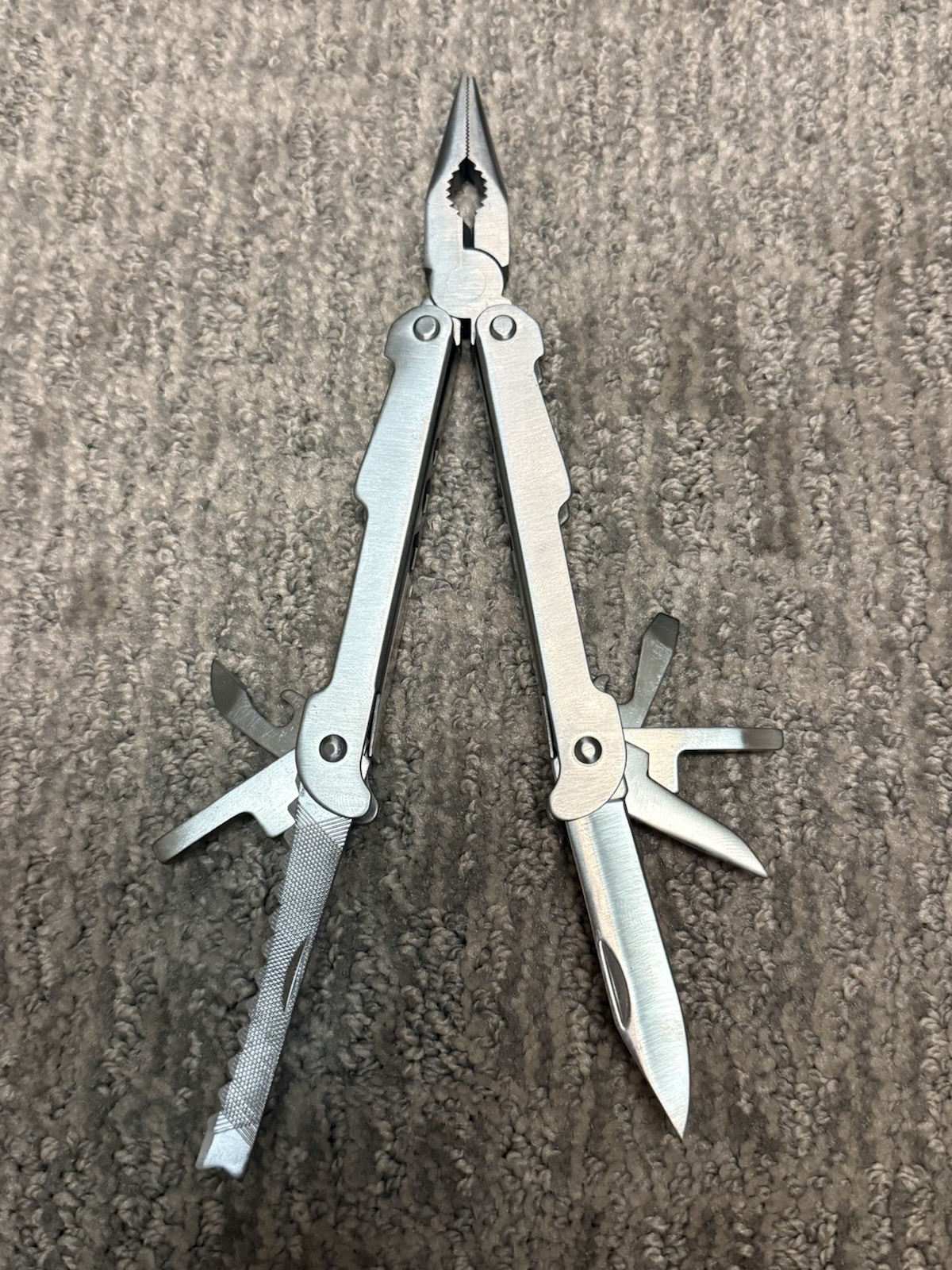 STAINLESS STEAL MULTI-TOOL