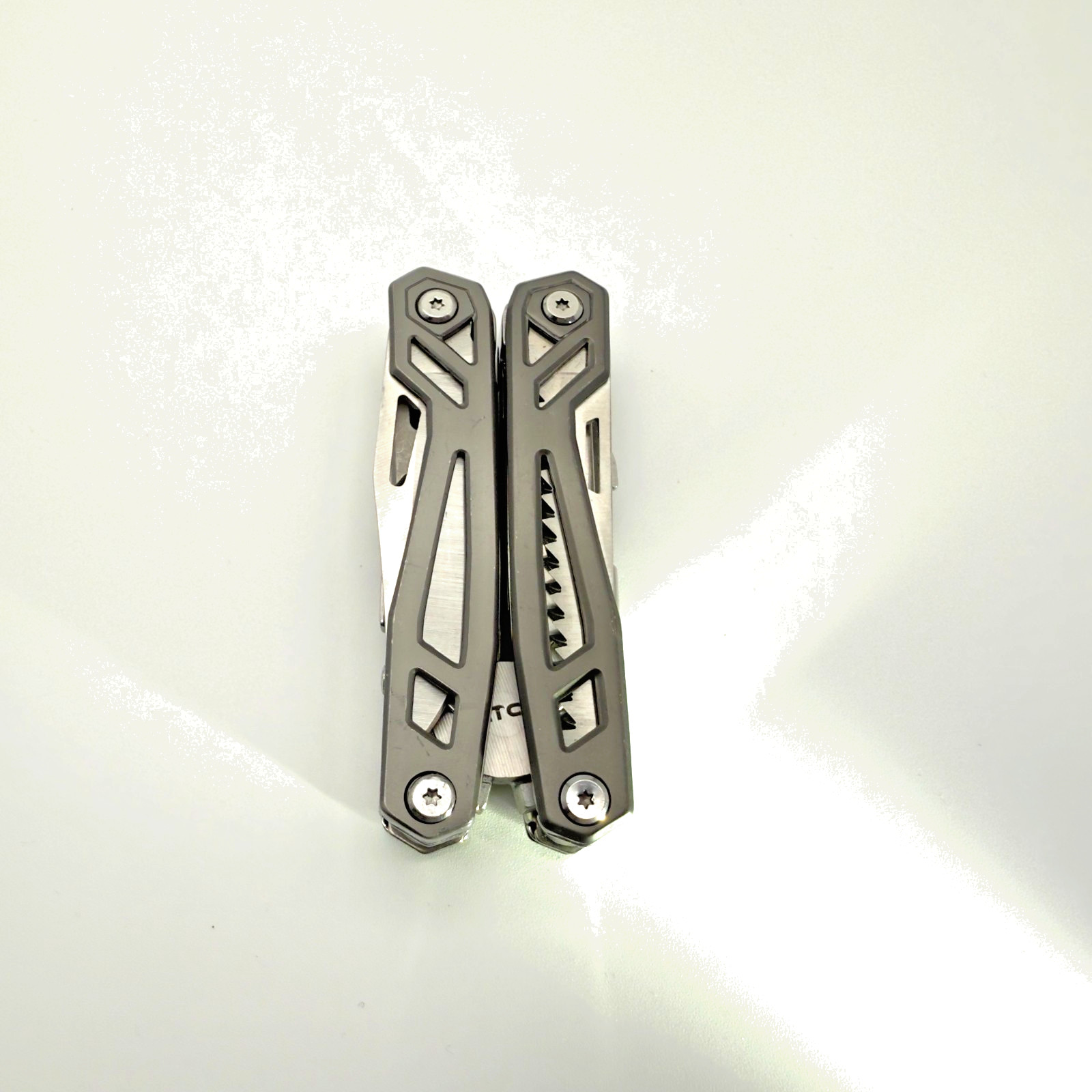 WETOLS Multi-Tool Pocket Knife – 12-in-1 Stainless Steel – Great Condition