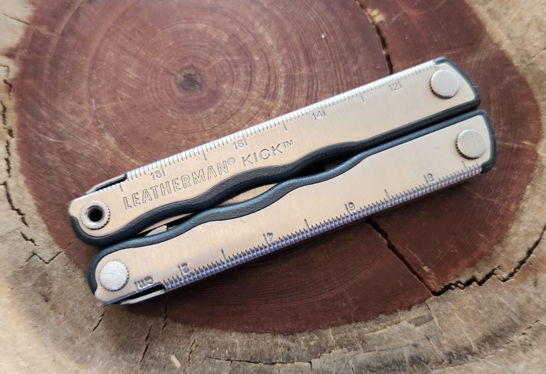 Leatherman KICK Multi Tool Multitool Knife Pliers – Great Condition – K27