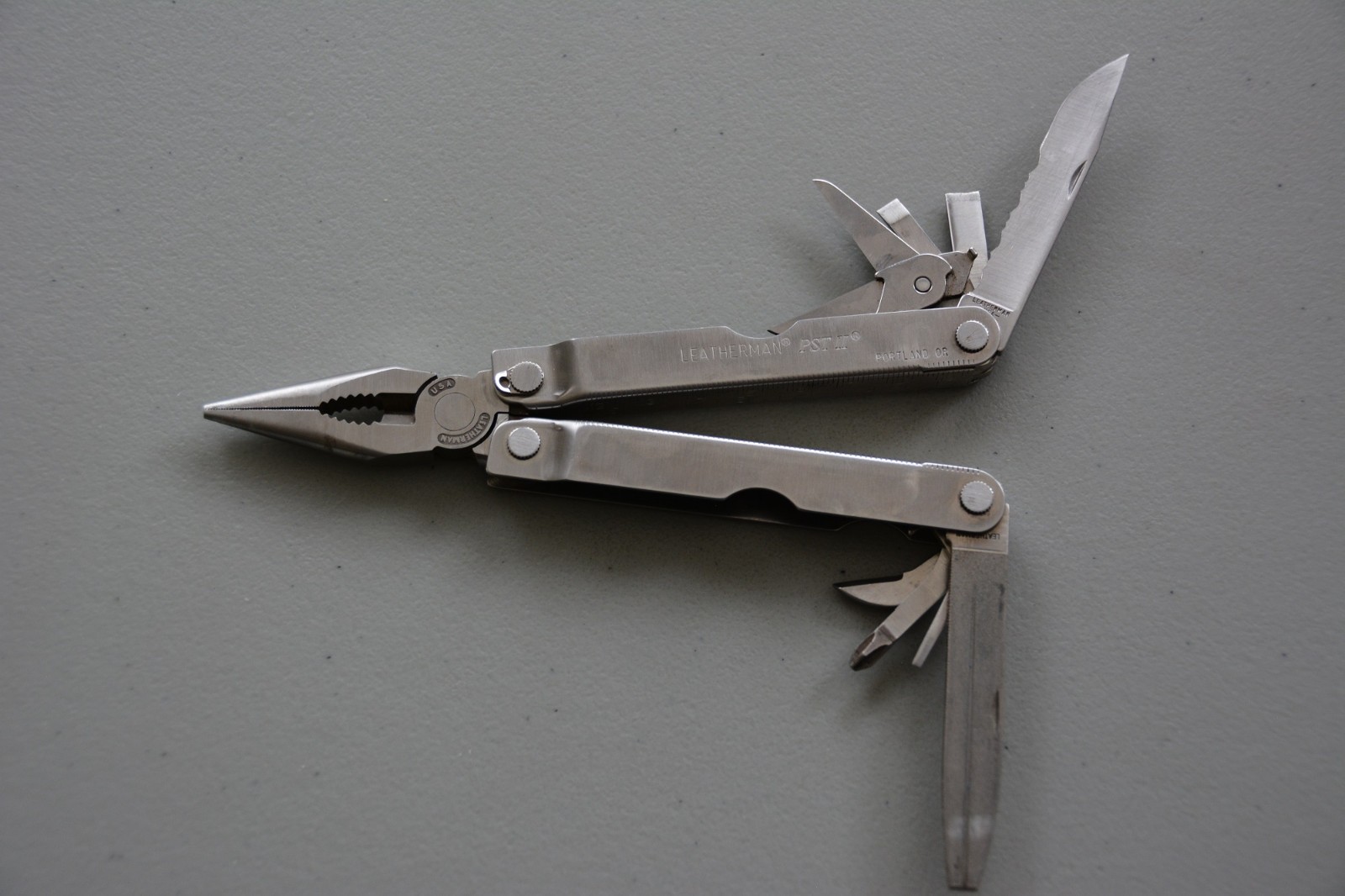 Vintage Original Leatherman Pocket Survival Tool PST ll Multi-Tool with Sheath
