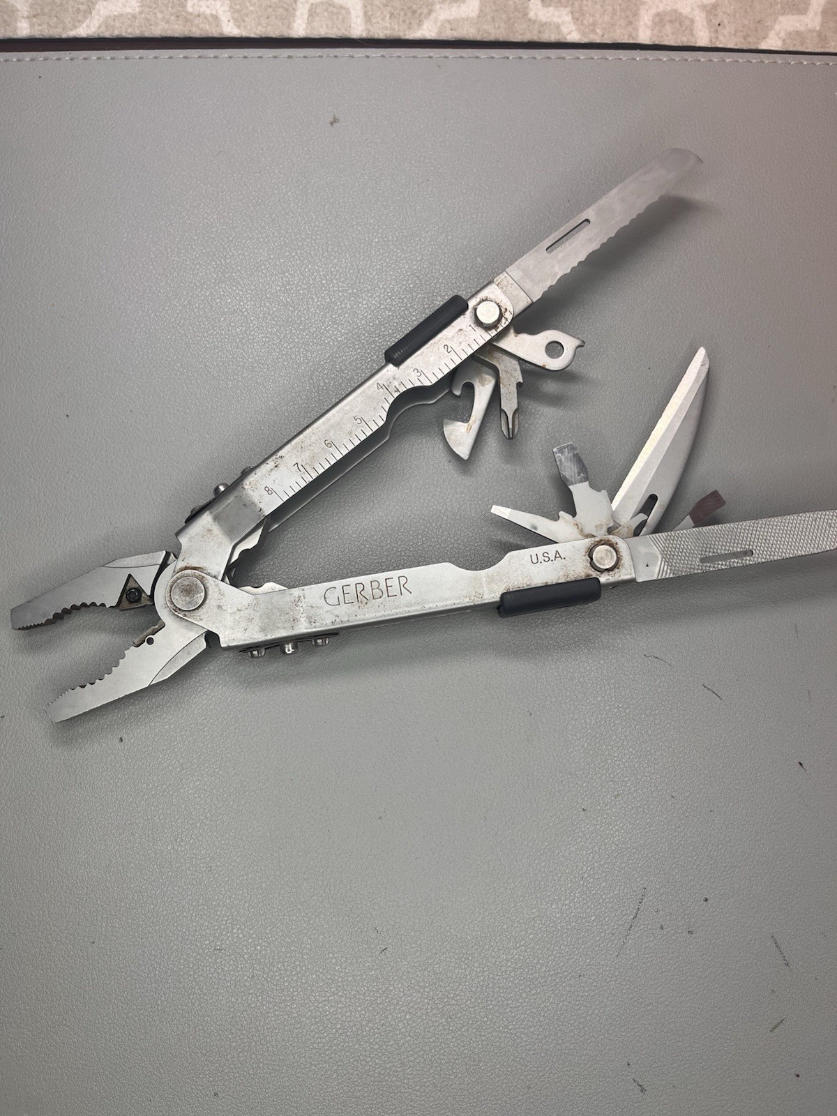 Gerber bluntnose with replaceable tungsten carbide cutters, wharncliffe blade