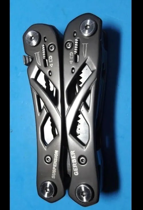 Gerber Suspension Color Black  Multi Tool New clean item With Nylon Sheath Case