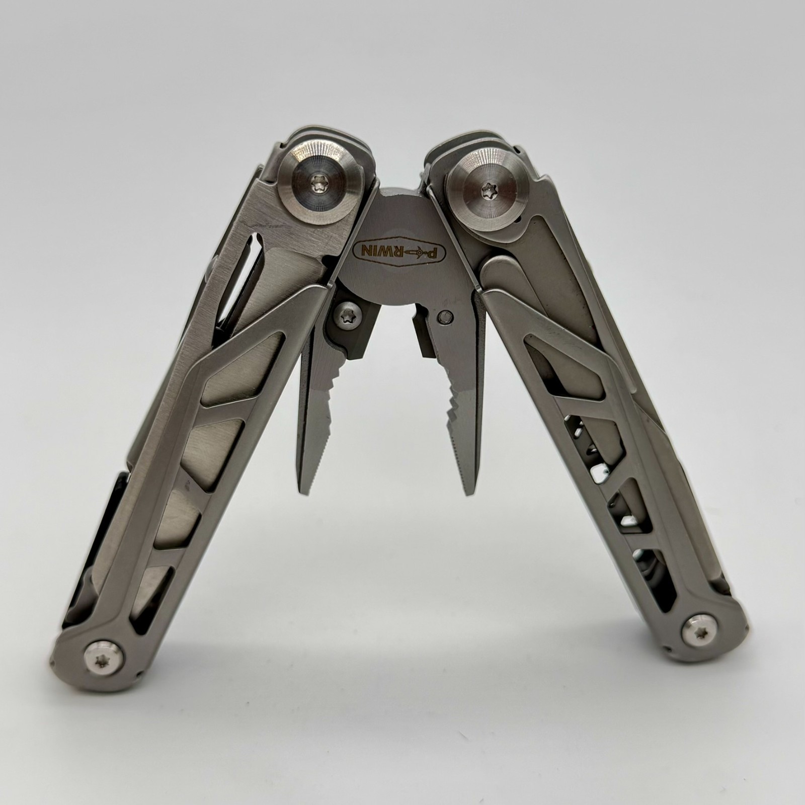 PERWIN 17-in-1 Multi-Tool Pliers Pocket Knife Saw Scissors File Self-Locking EDC