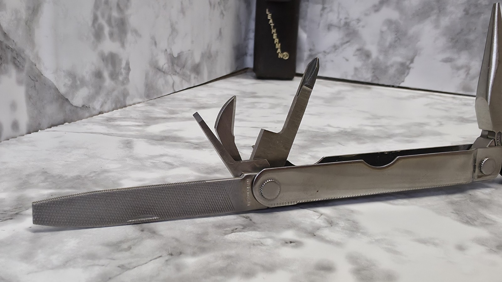 Vintage Leatherman Pocket Survival Tool PST Multi-Tool with Leather Pouch