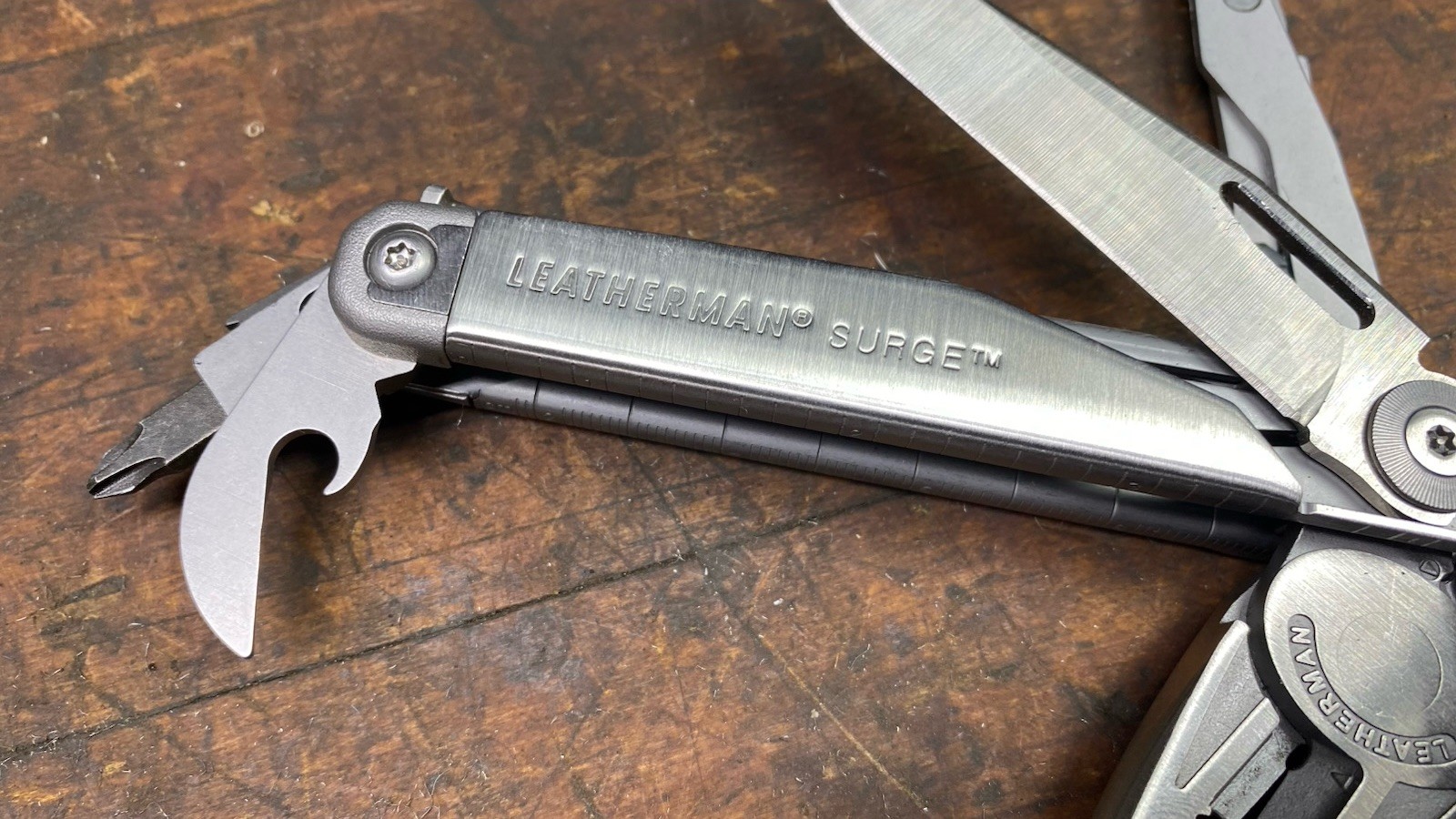 Leatherman Surge Multi-Tool With Sheath EZE Lap Stick & LED Mag Lite, Nice Shape