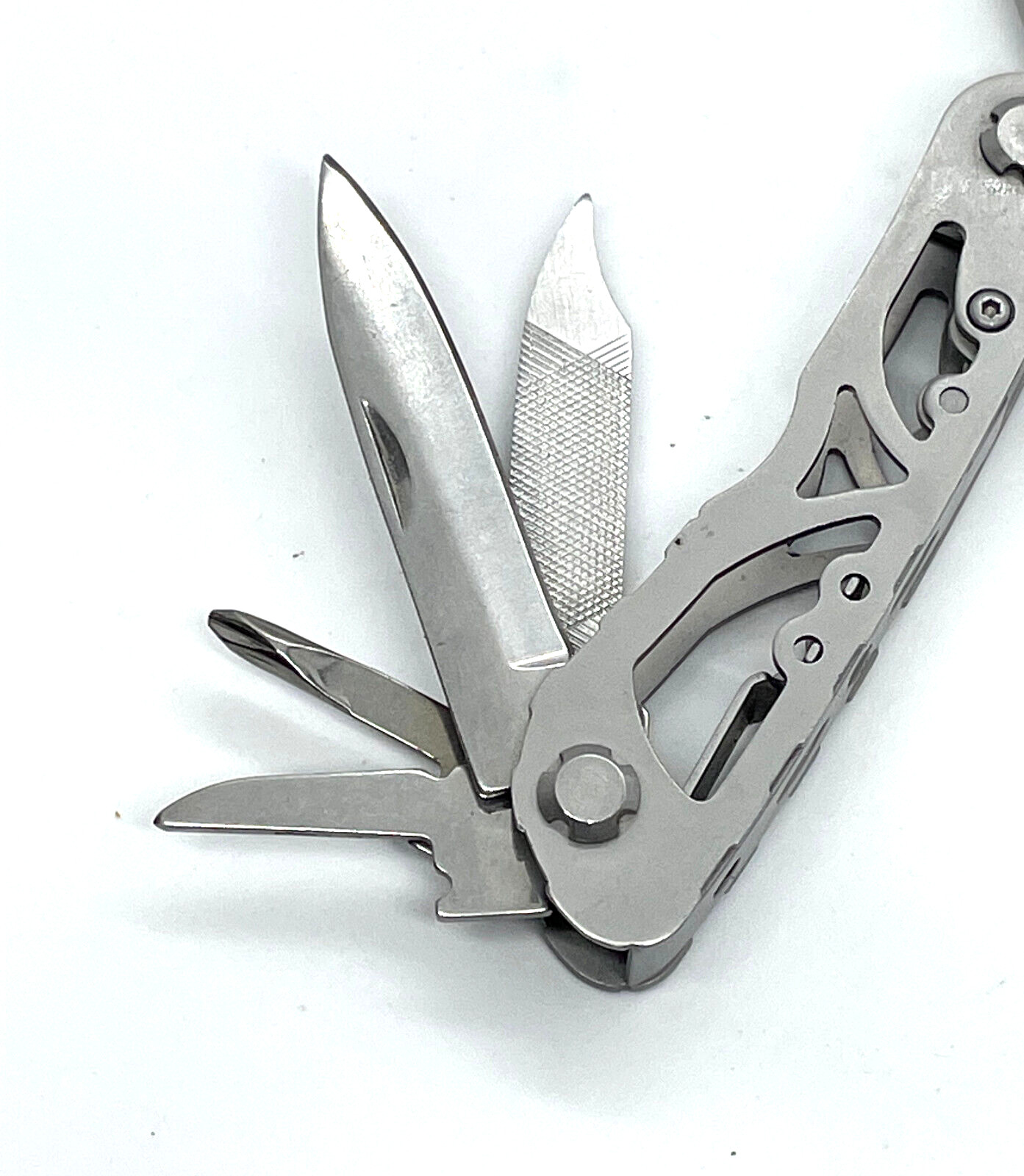 Husky 11 in 1 Silver Multi-Tool Stainless Steel Knife Pliers Drivers EDC