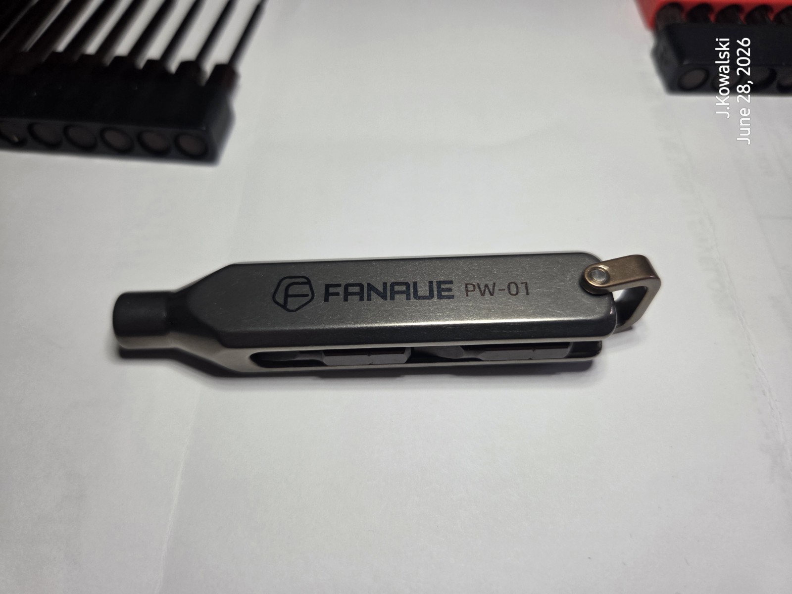 FANAUE Titanium EDC Pocket Screwdriver, Magnetic Repair Tool Kit