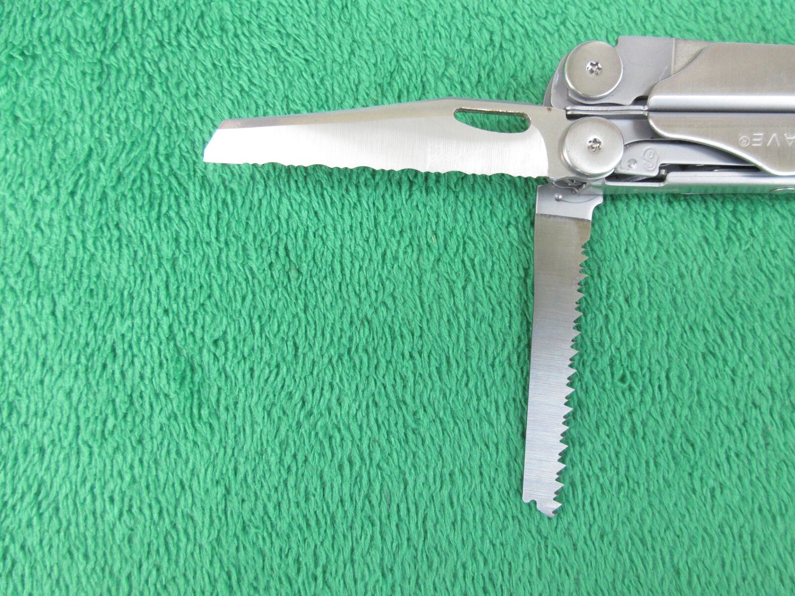 Leatherman Wave Multi Tool Folding Knife w/ Sheath #221