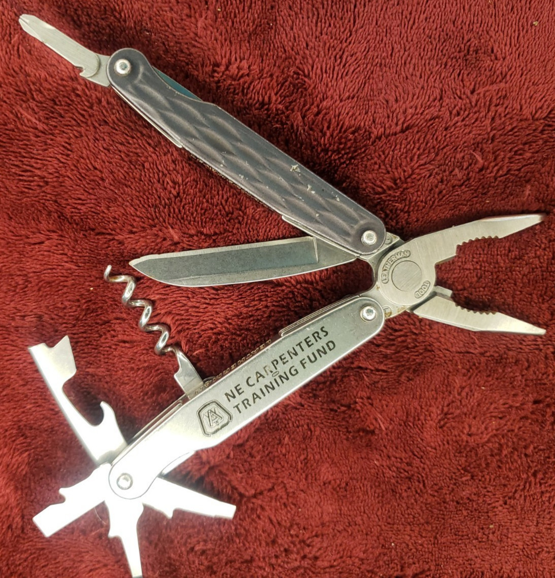 Leatherman Juice C2 Gray Multi-tool NE Carpenters print