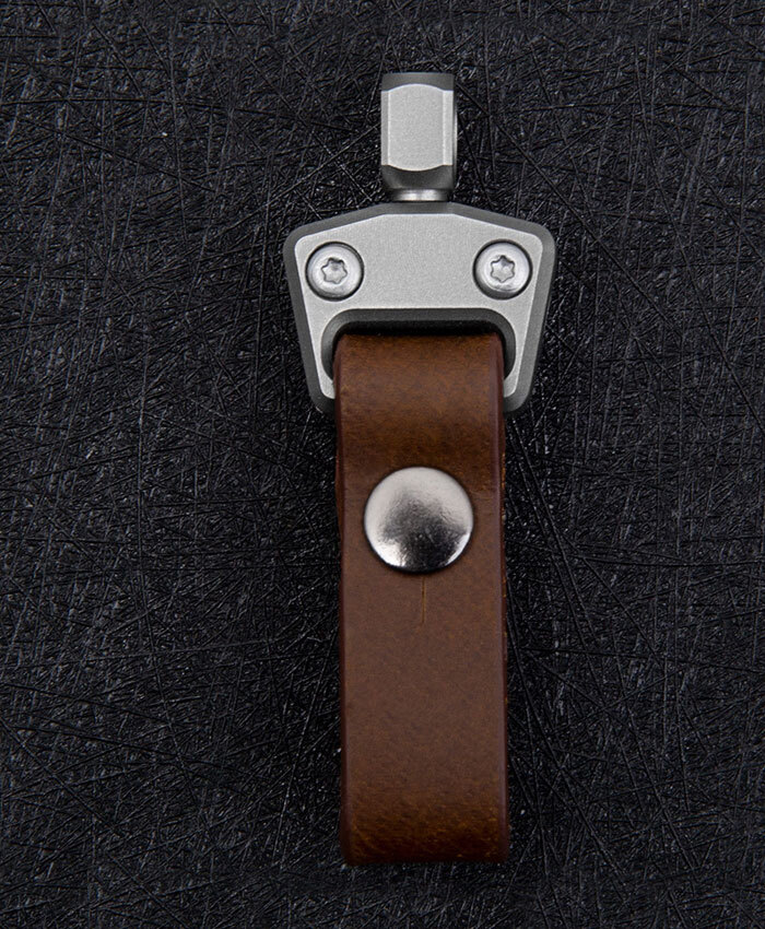 EDC Titanium Alloy + Leather Portable Car Universal Keychain Hanging Buckle Tool