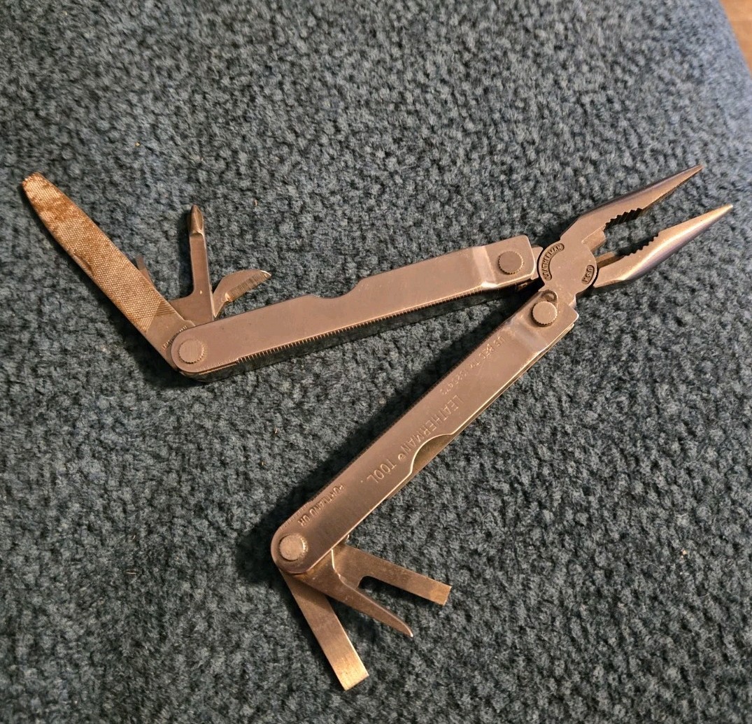 READ Vintage•Leatherman Tool•Original•US REG TM 1325473•Portland OR•10-Tool