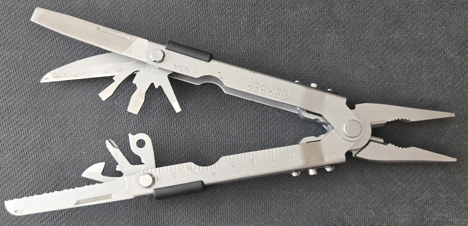 Gerber Multi-Plier 600 MP 600 ProScout Double Blade Carbide Multi Tool