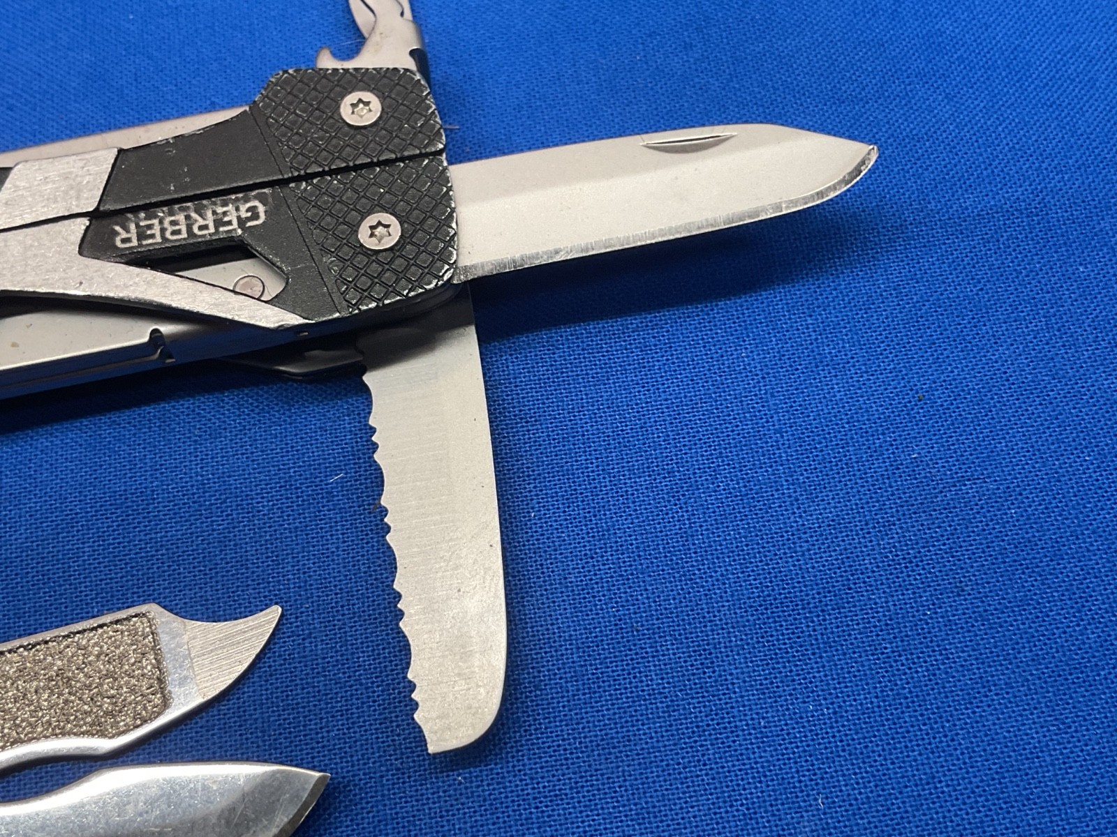 Gerber Vise and Clutch Mini Multi Tool Knife Pliers Lot of 2 Tools