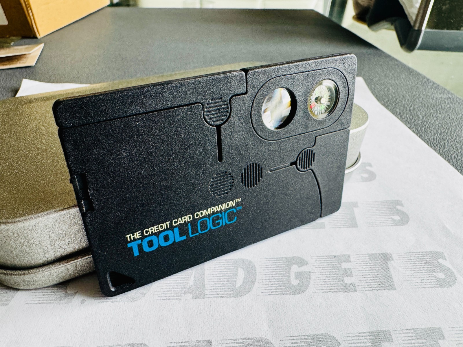 TOOL LOGIC CC1SB Credit Card Size Tool Companion w/ Case (AS-IS)