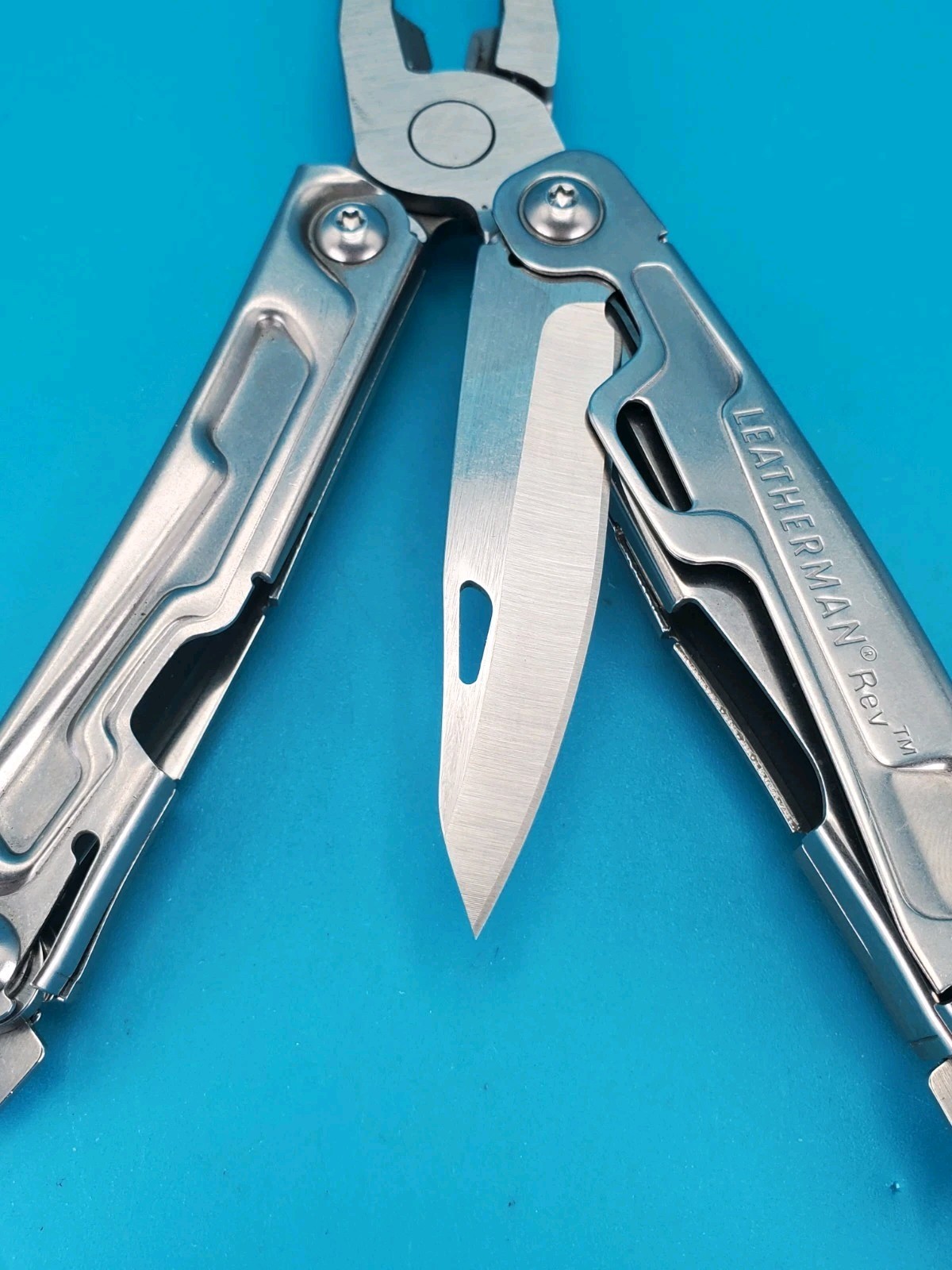 Leatherman Rev 3.8″ Multi-Tool, Stainless! USAA