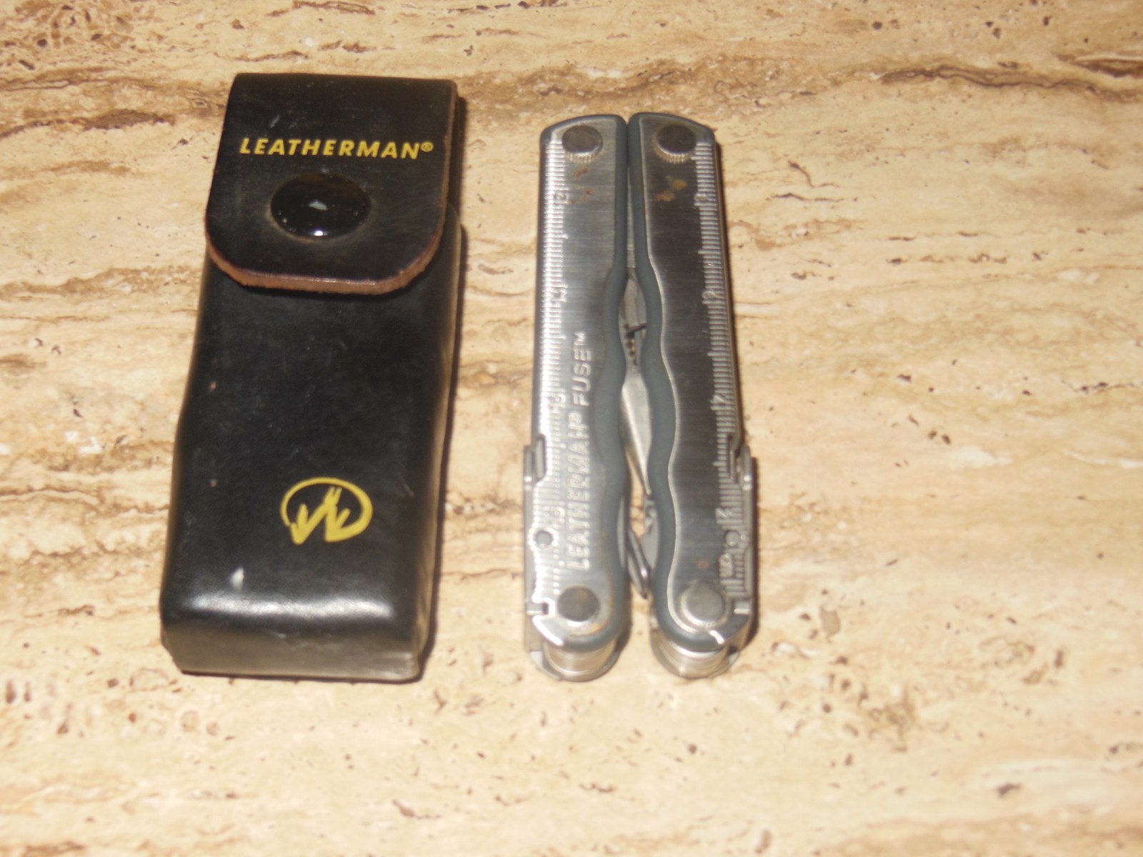 Leatherman Fuse Multi Tool with Leather Case Camping Hiking Hunting