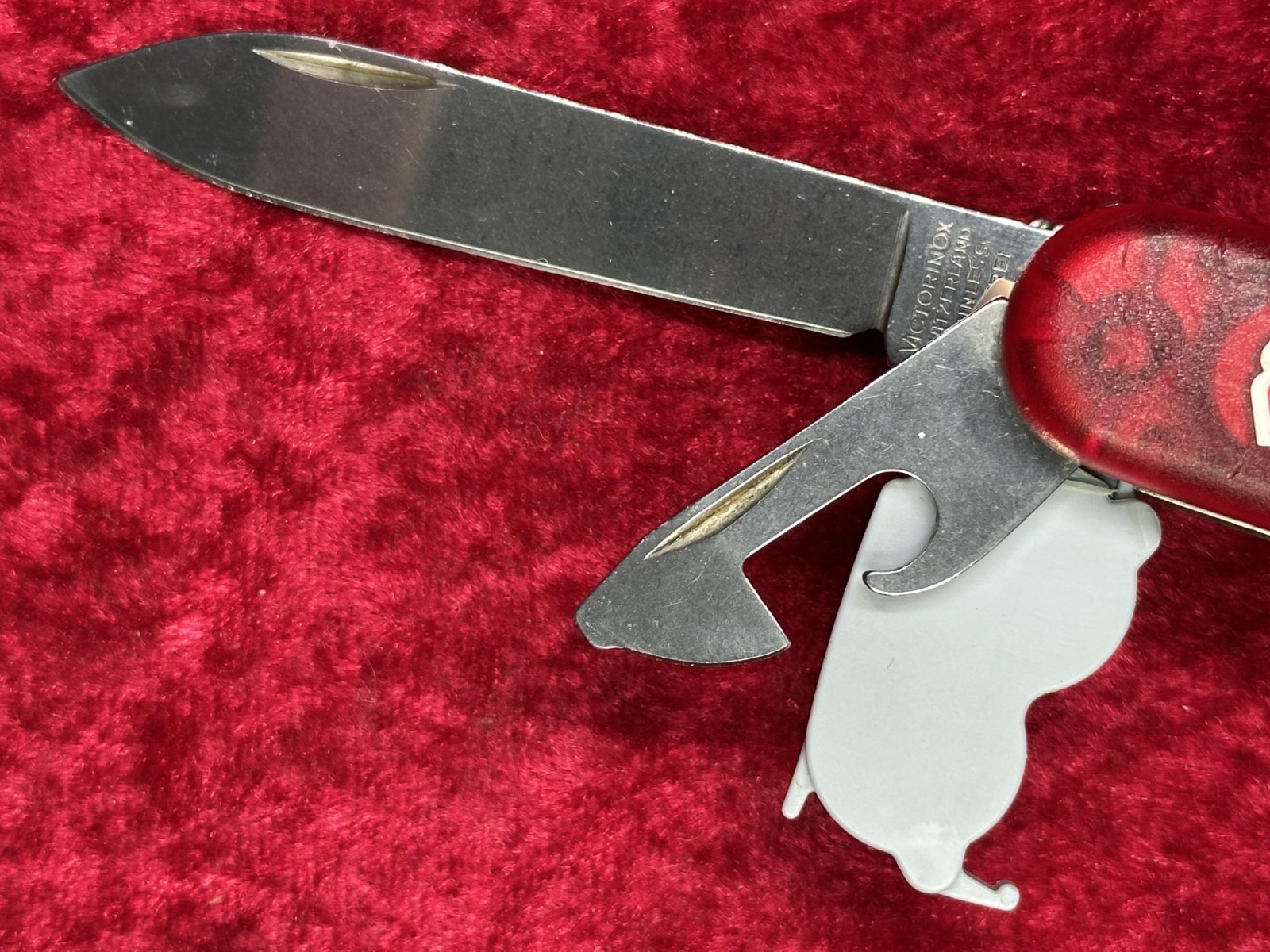 Victorinox Voyager Lite Ruby Red Transparent Swiss Army Knife 91mm 17 Tool (693)
