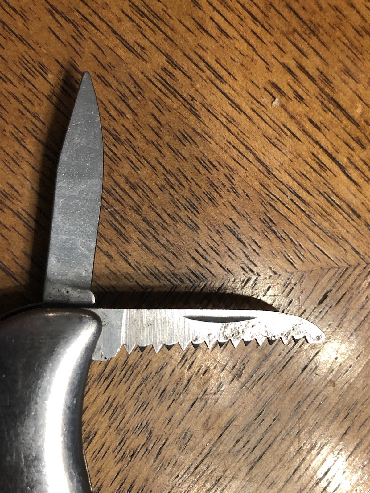 4 Blade Multi-Tool 2 1/2” Pocket Knife