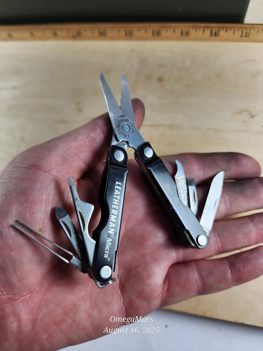 Leatherman Micra Black #5 Light usage