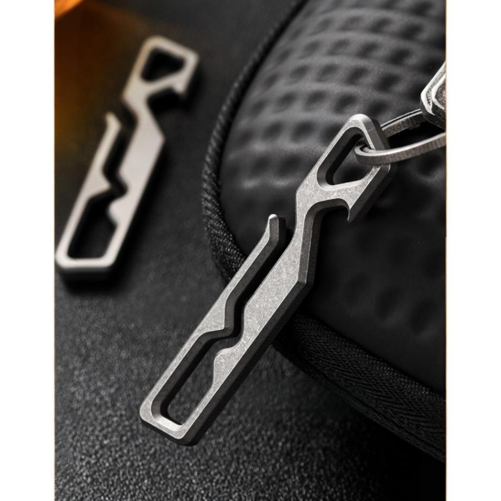 Titanium Alloy EDC Keychain Clip Multi-Tool Belt Hook Outdoor Gear lightweight