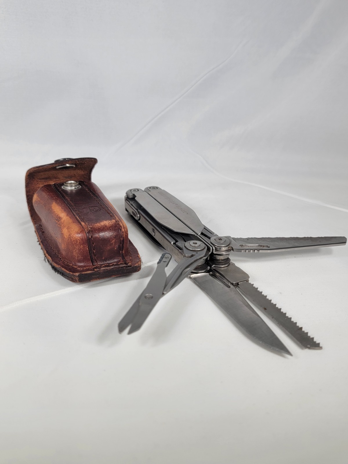 Leatherman Surge Multi Tool Stainless w/ Original High Quality Leather Sheath