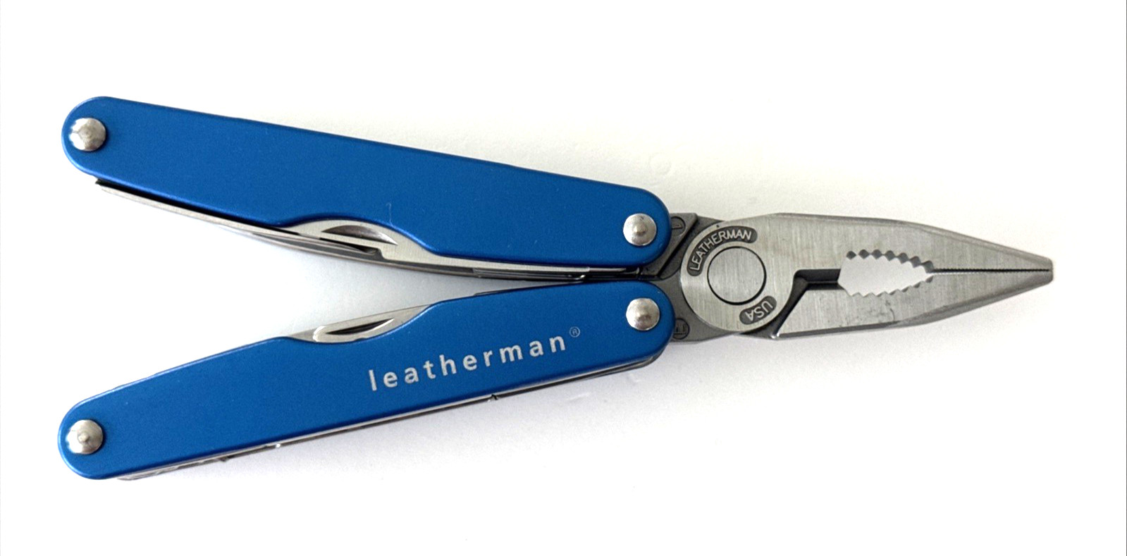 Leatherman Juice CS4 Multi-Tool Blue USA