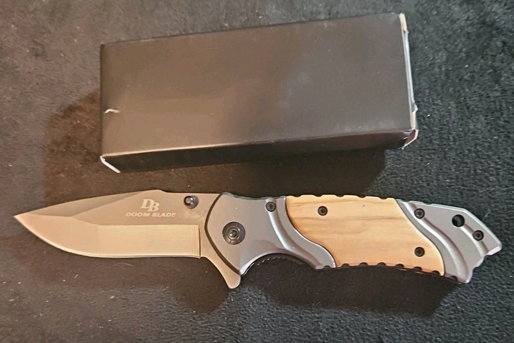 Nice! NIB 7 1/2″ Doom Blade Knife W/ Clip, Wood Handle, Tanto Point Blade