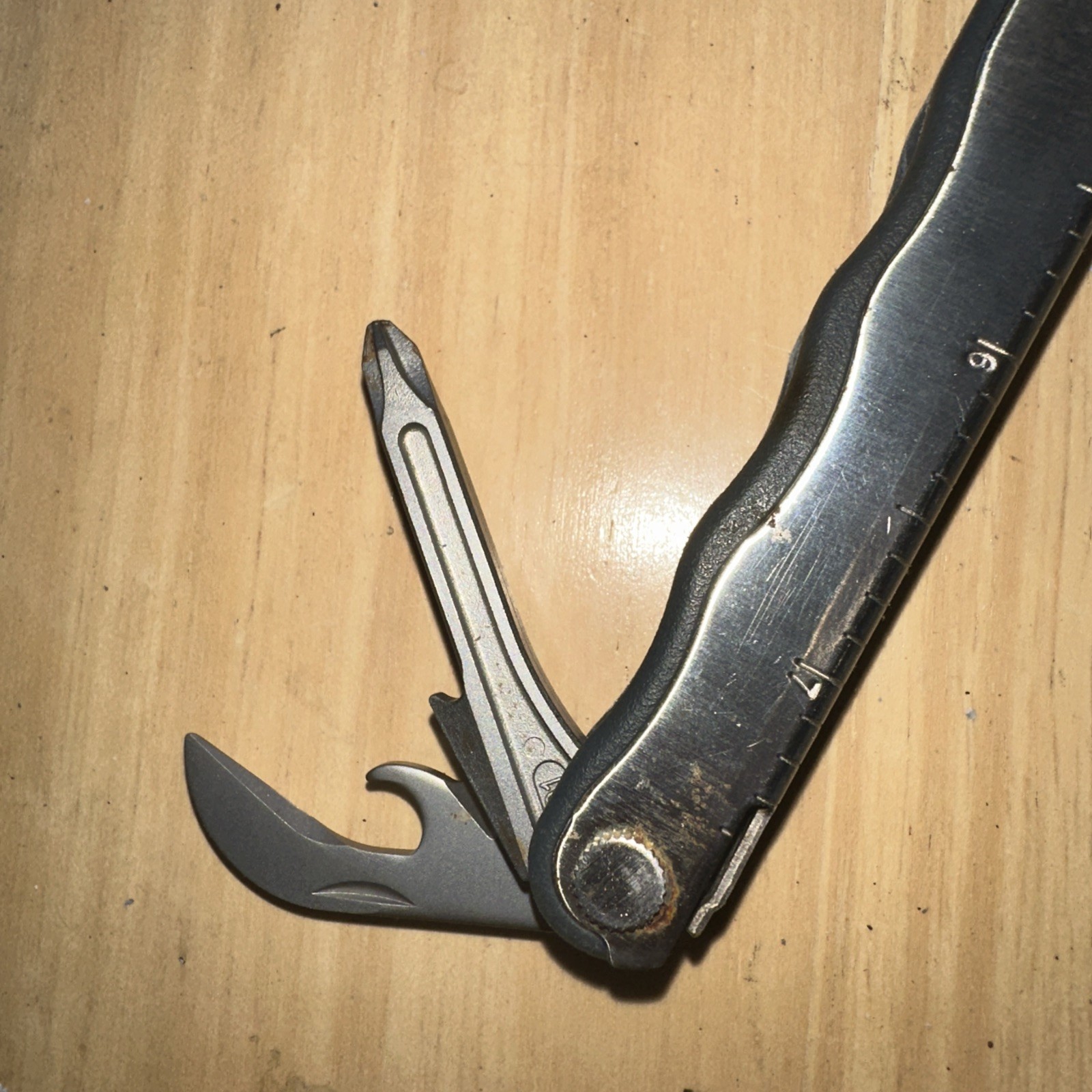 Leatherman Kick Stainless Steel Multi-Tool 04/05