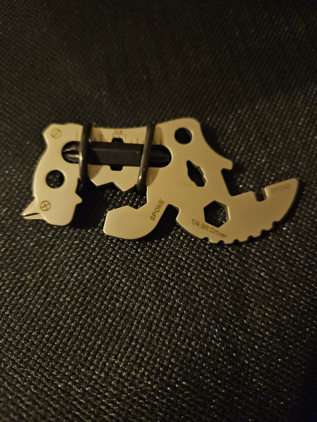 12 in 1 Rhino Keychain Multi-tool, EDC Multi-Tool Gadget for Camping Survival