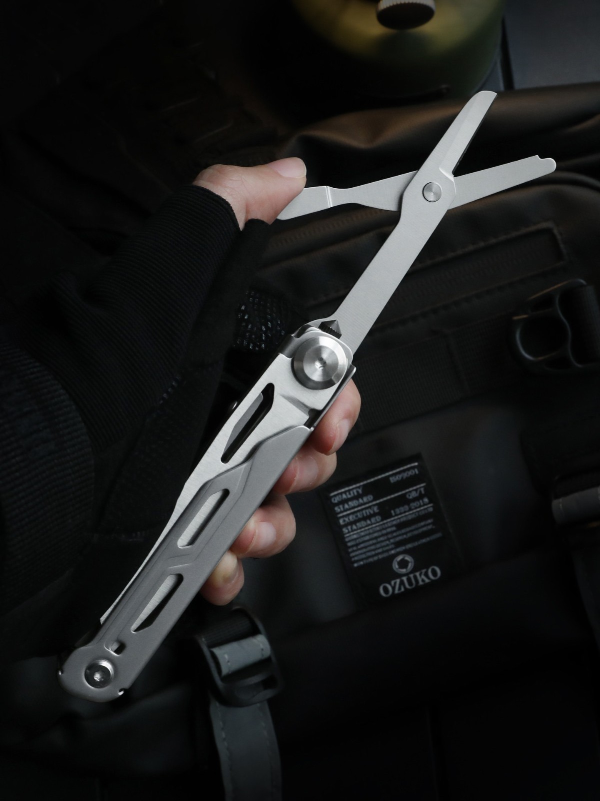 Folding EDC Multitool Pocket Utility Tool Knife Saw Scissors Outdoor Camping