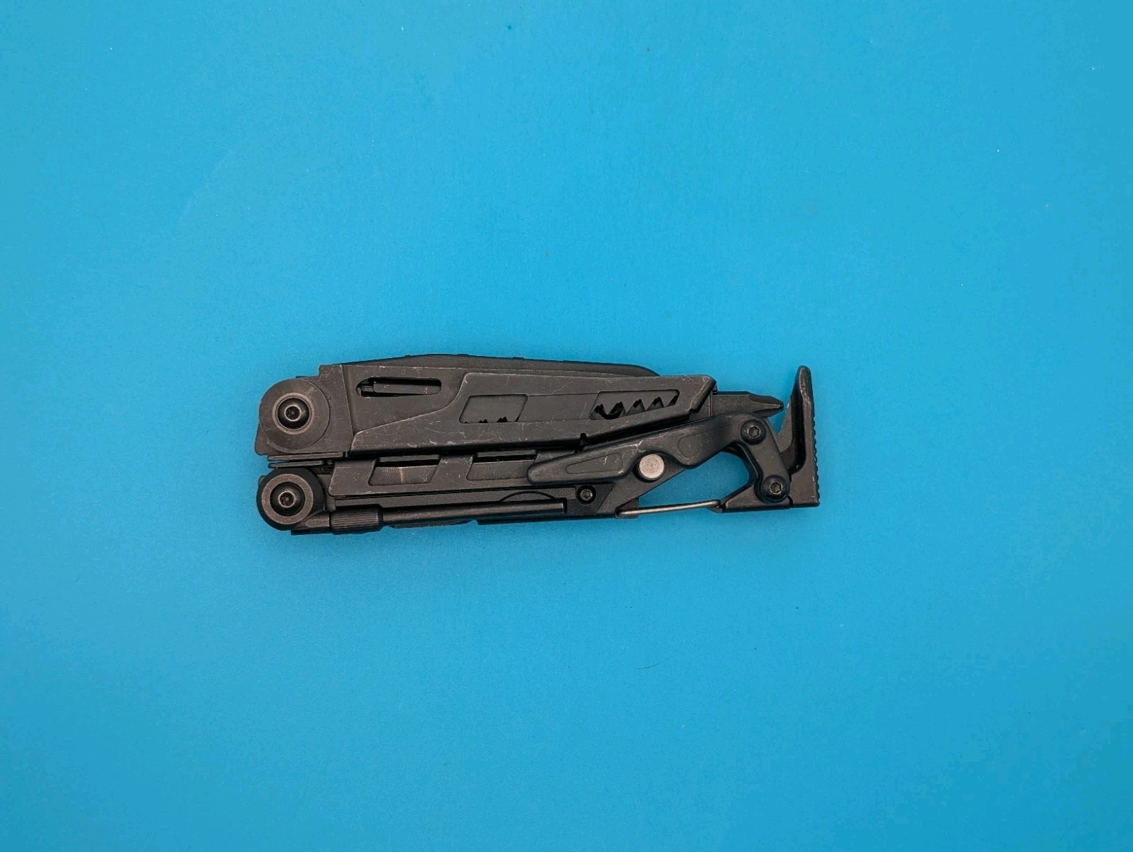 Leatherman MUT Multi Tool!