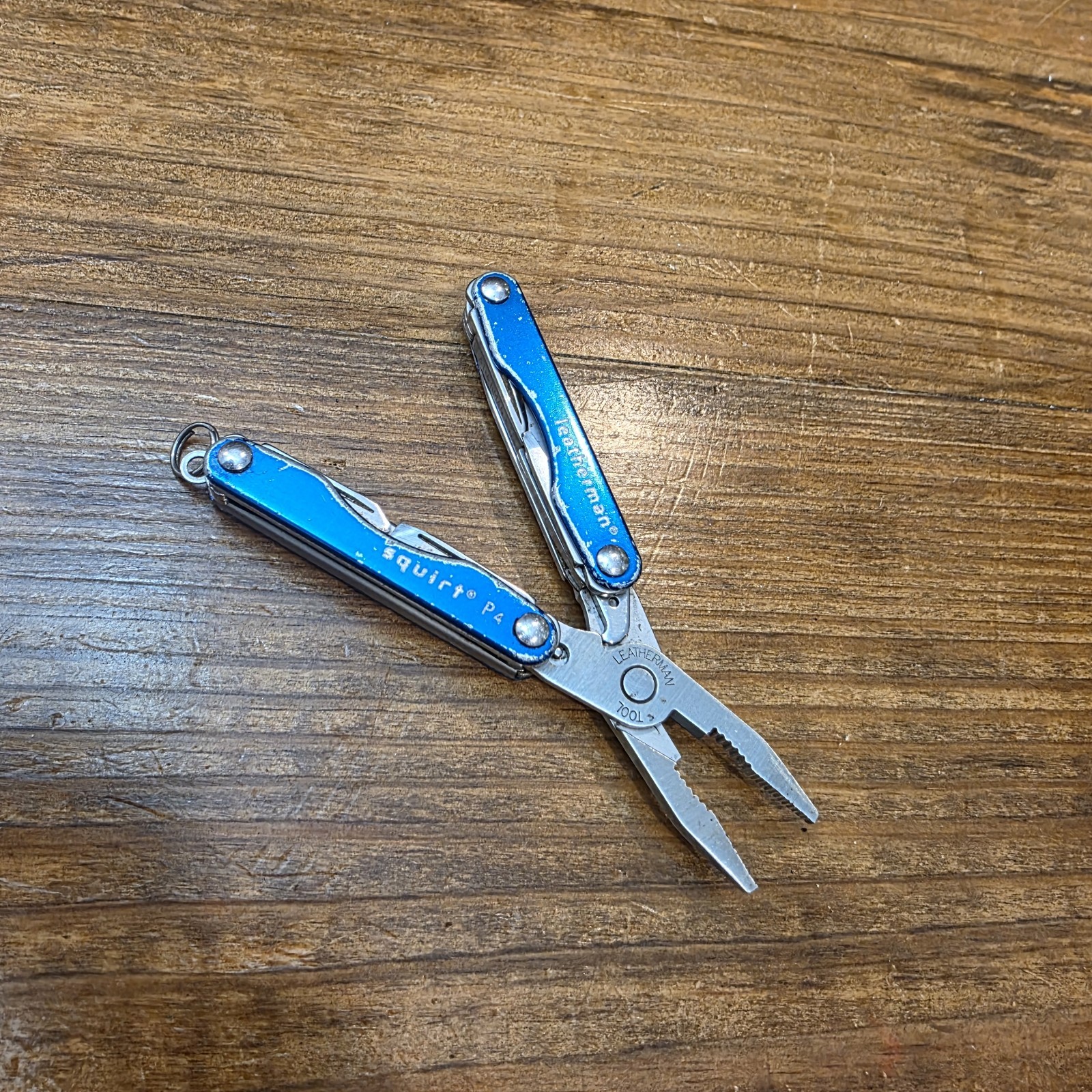 Multi Tool Leatherman Squirt P4 Blue knife Pliers Opener Keychain