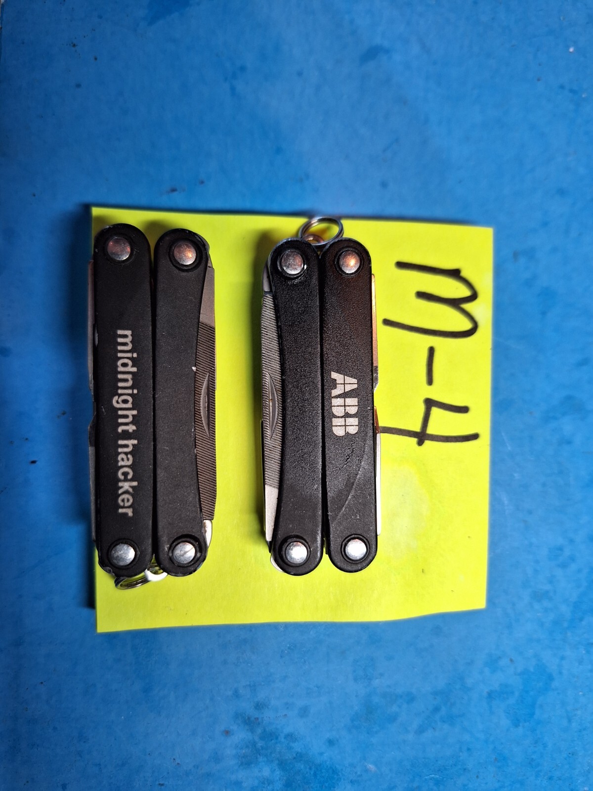 2 LEATHERMAN ES4 BLACK Multi Tools AIRPORT CONFISCATION Lot M-4