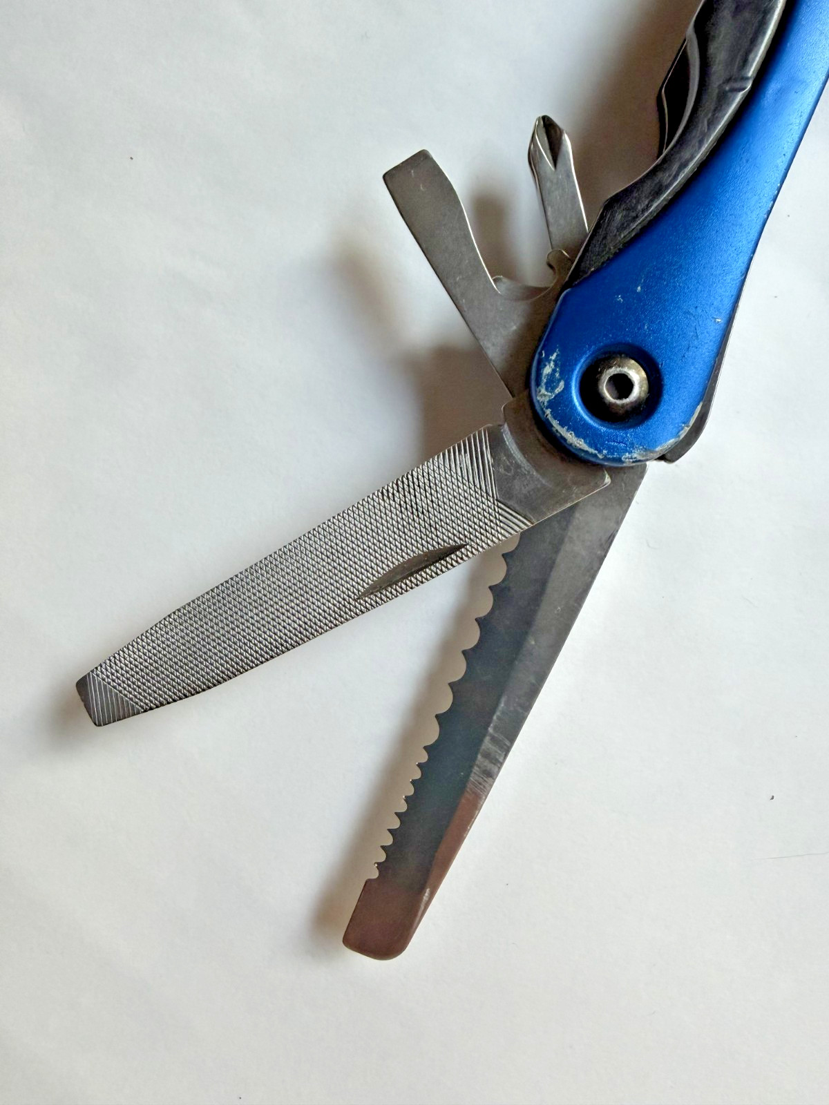 Lot of 3 Husky Multi-Tools, 13 or more tools per each Pocket Tool/Pocket Knife