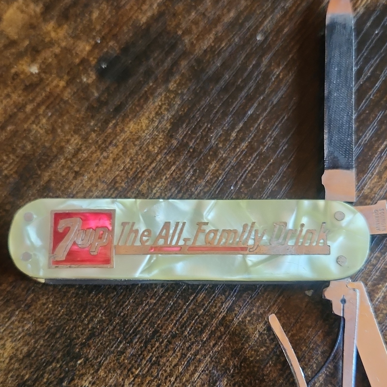 7up The All-Family Drink Solingen Multi-Tool Knife Scissors File Cream Stainless