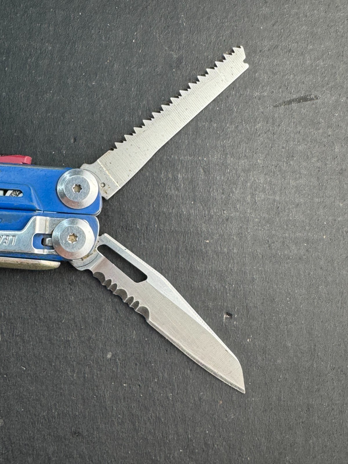 Leatherman Signal Multi-Tool Stainless – Various Colors