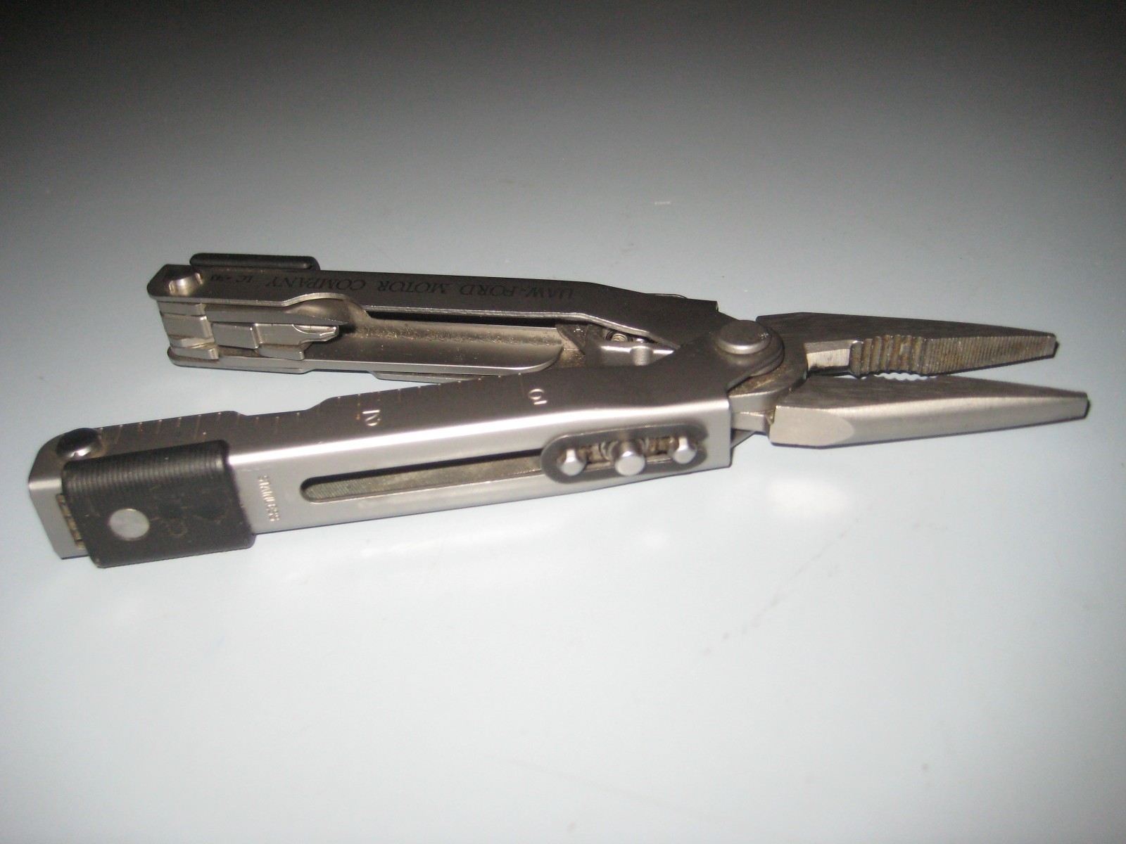 Ford Motor Company UAW GERBER Multi-Plier 600 MP600
