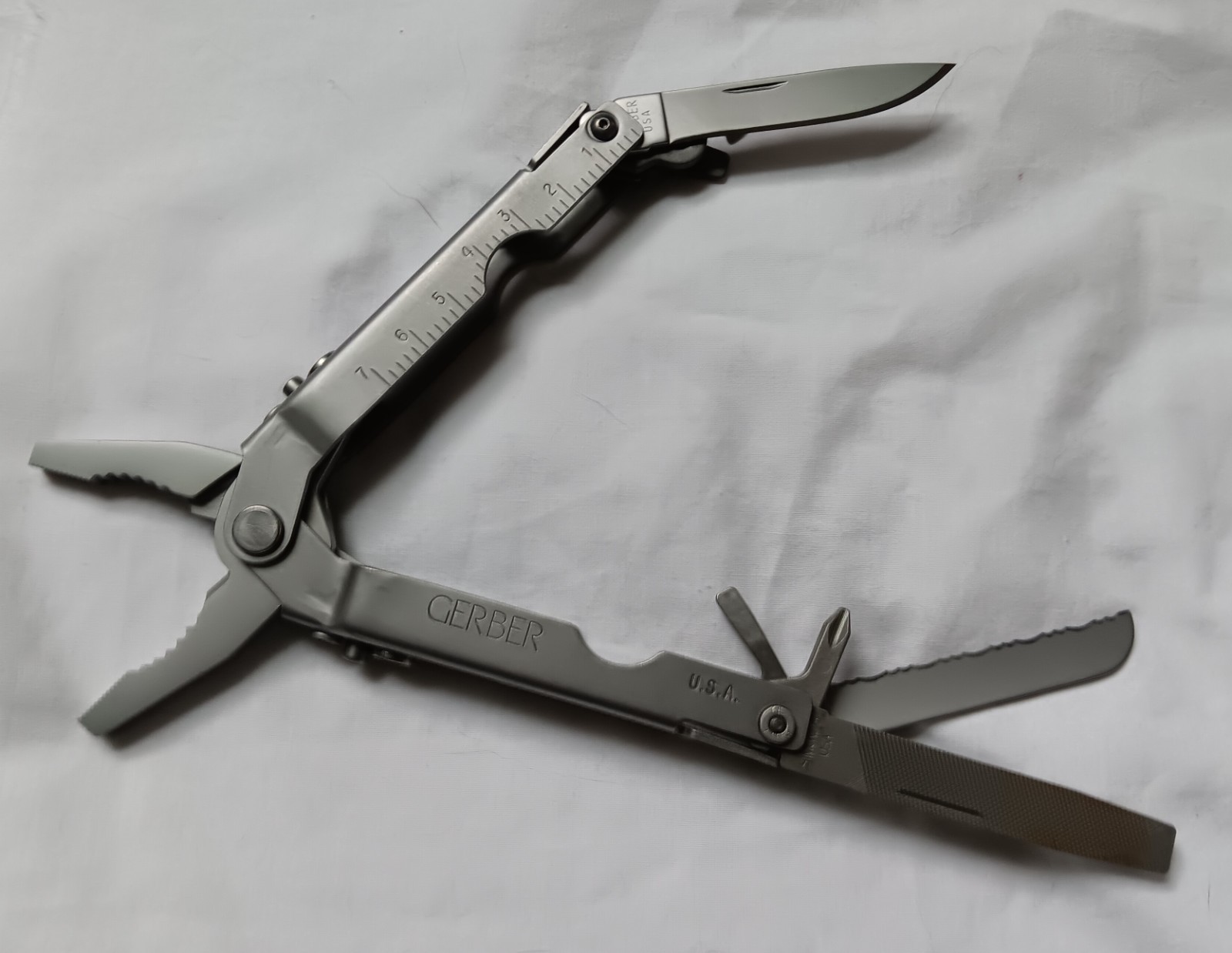 Vintage Gerber Legendary Blades Multi Plier Pocket Tool in Nylon Sheath USA