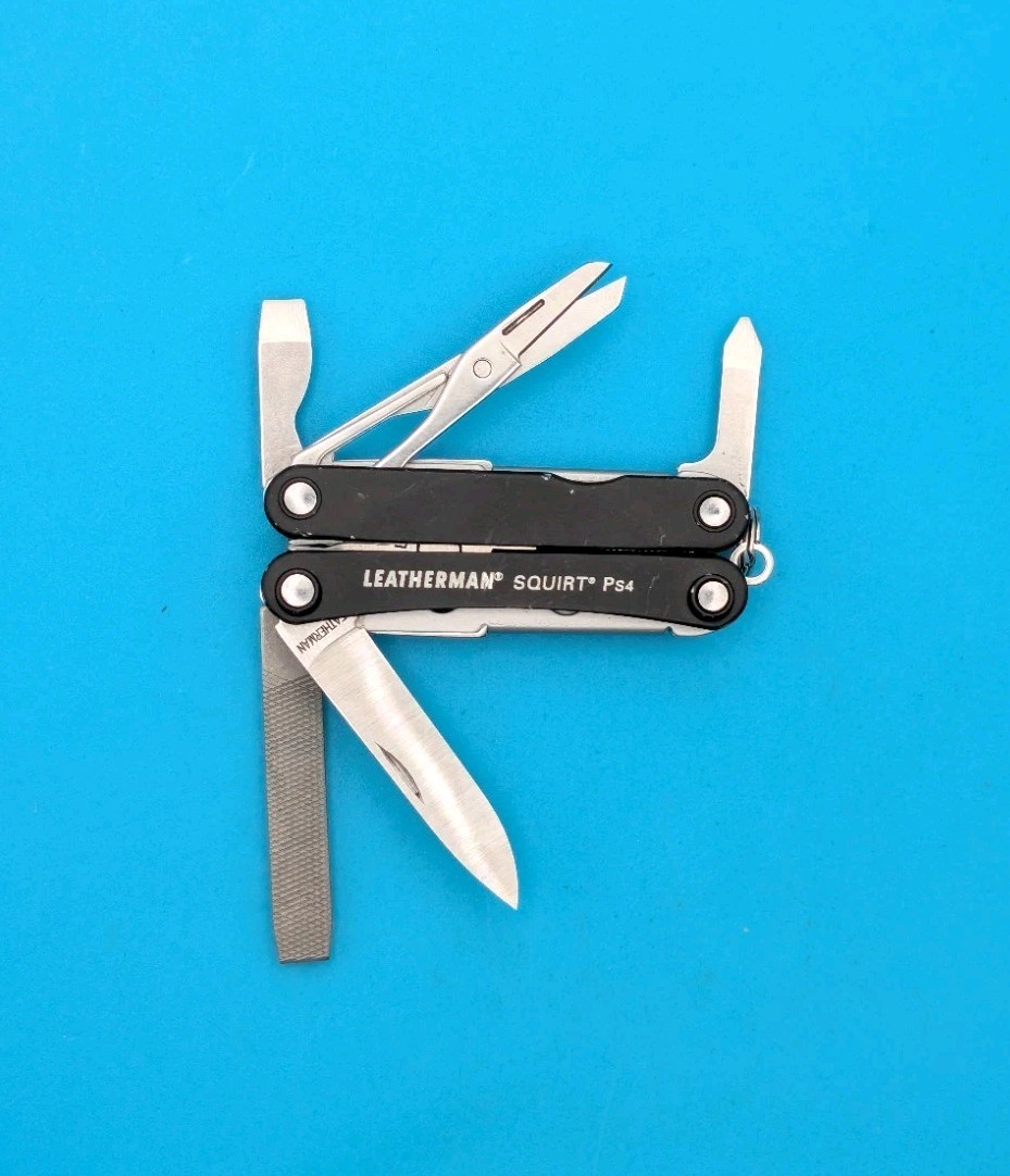 Leatherman SQUIRT PS4 Multi-Tool With Pliers Scissors Knife BLACK!
